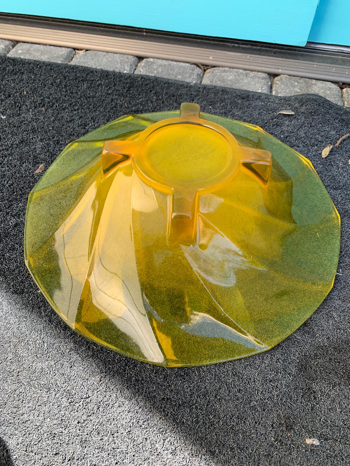 20th Century Yellow Round Glass Bowl For Sale 4