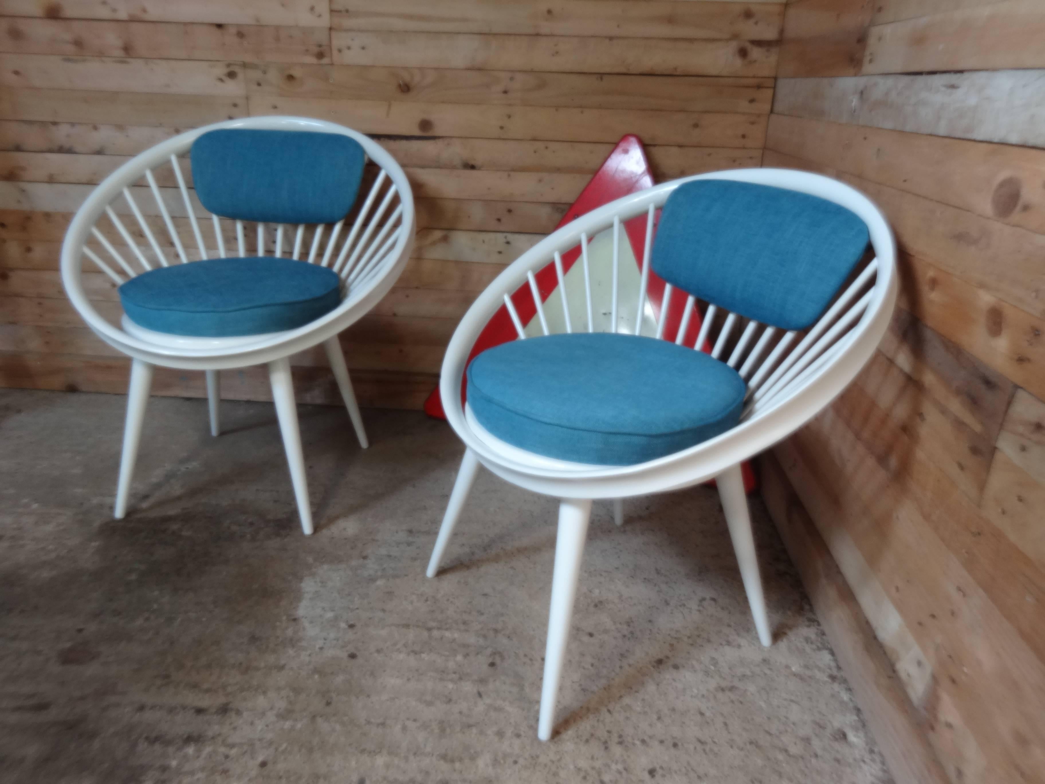 20. Jahrhundert Yngve Ekström Entworfen für Swedese Retro 1960s Circle Chairs (Schwedisch) im Angebot