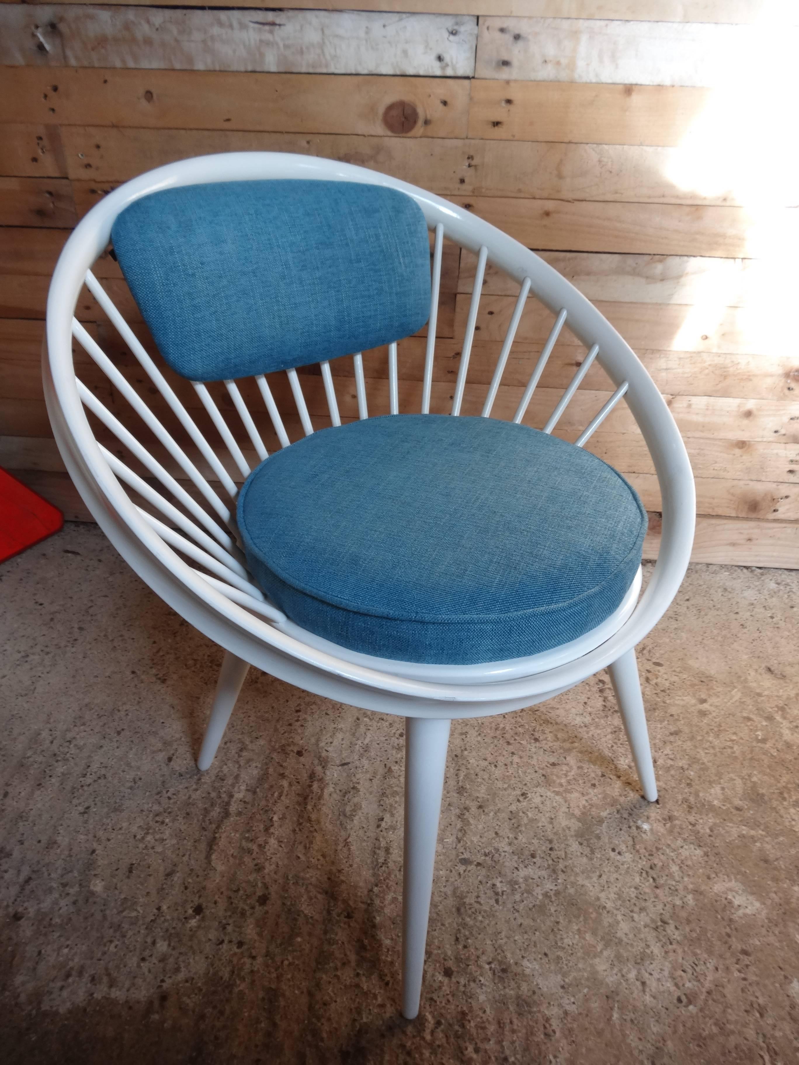 20. Jahrhundert Yngve Ekström Entworfen für Swedese Retro 1960s Circle Chairs (Gemalt) im Angebot