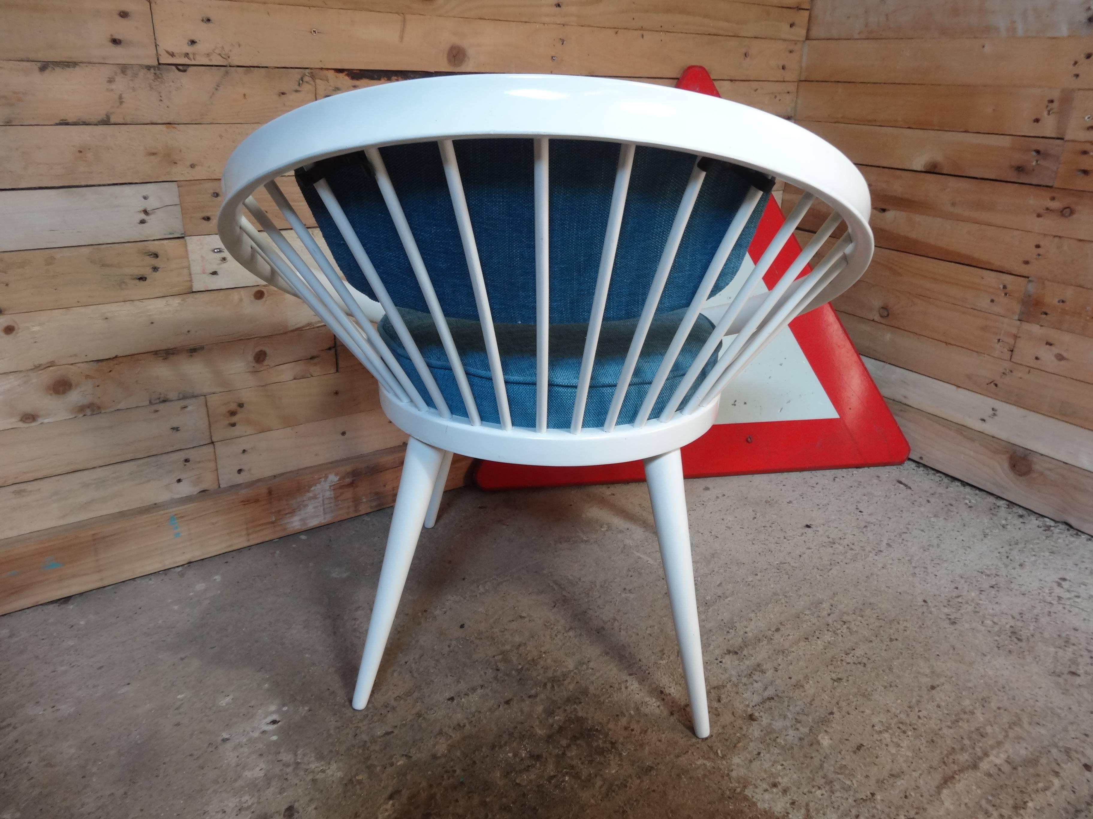 20. Jahrhundert Yngve Ekström Entworfen für Swedese Retro 1960s Circle Chairs (Holz) im Angebot