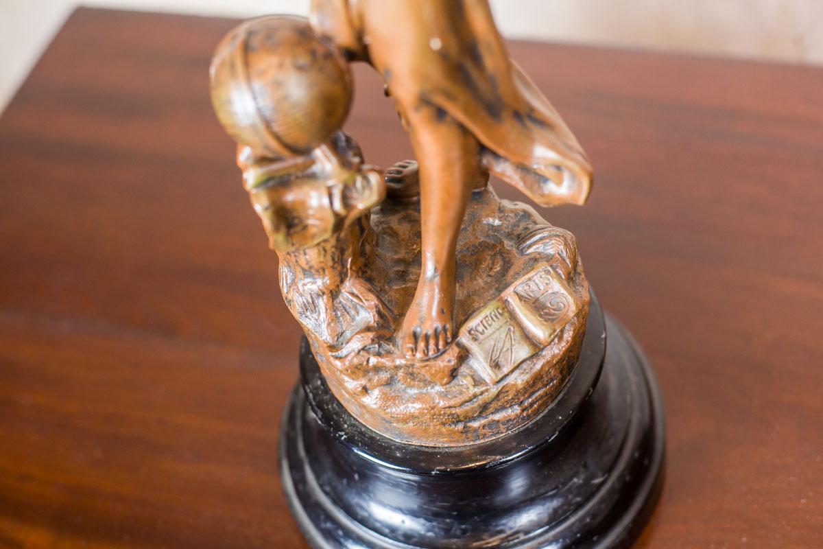 20th Century Zamak Figurine, Auguste Moreau For Sale 2