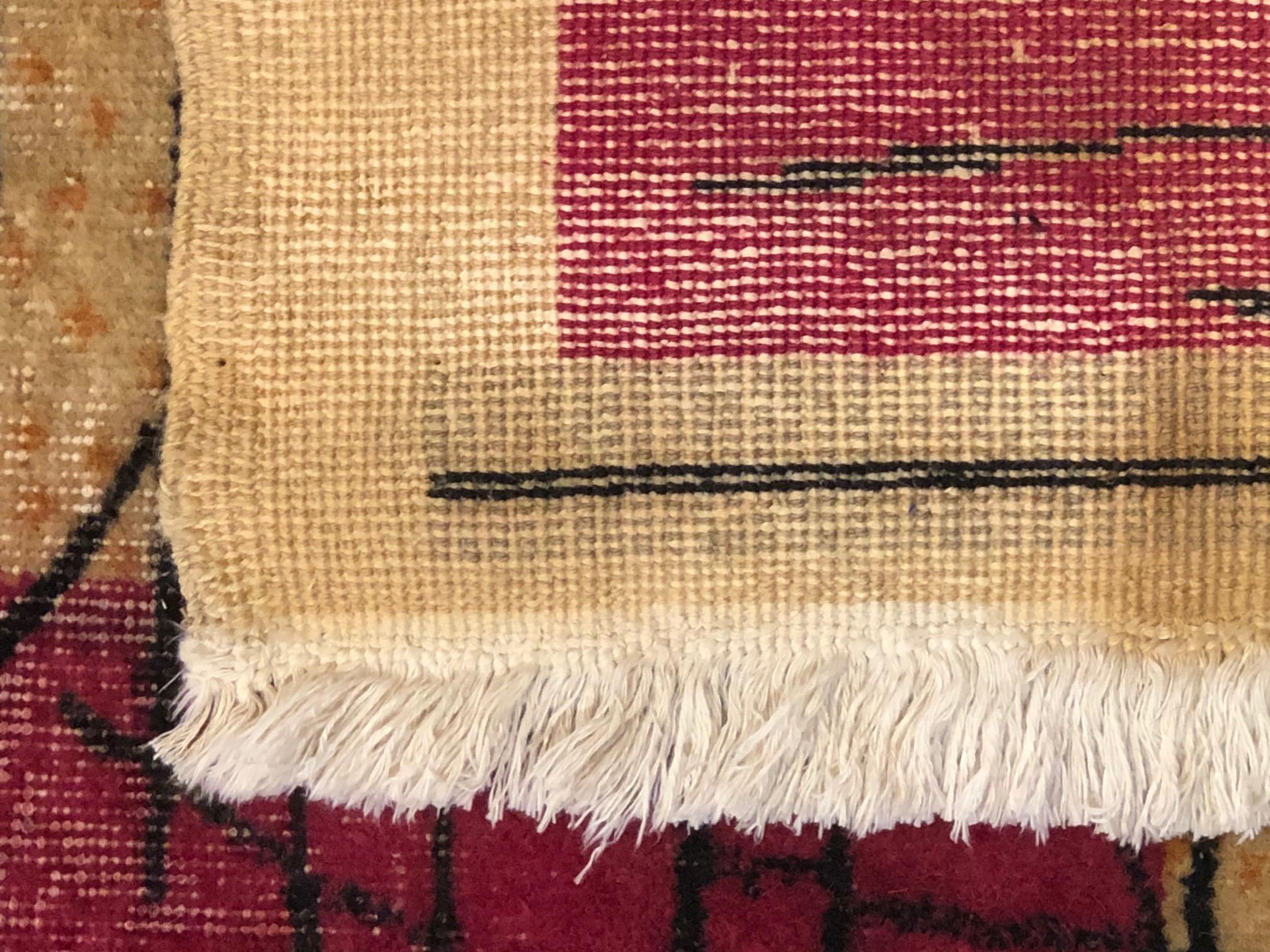 weißer und roter türkischer Art-Déco-Teppich des 20. Jahrhunderts:: entworfen von Zeki Muren:: um 1930 im Angebot 2