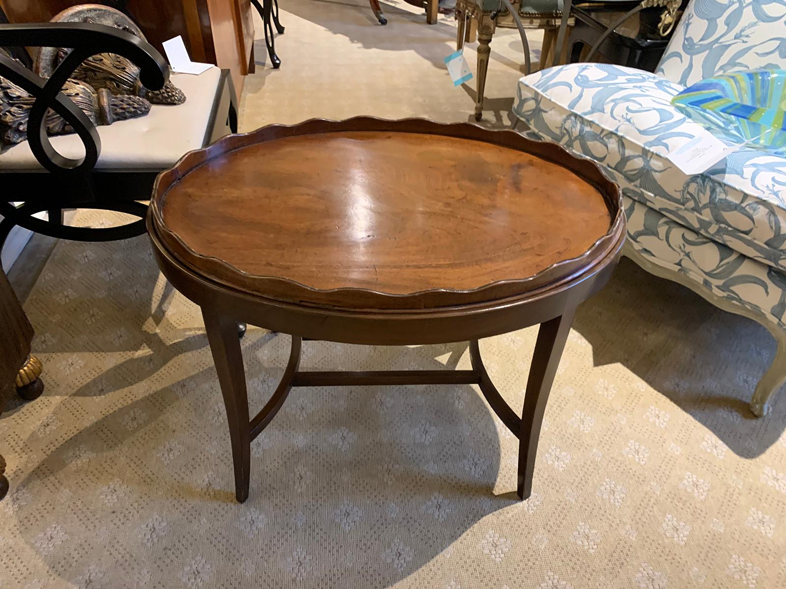 scalloped tray table