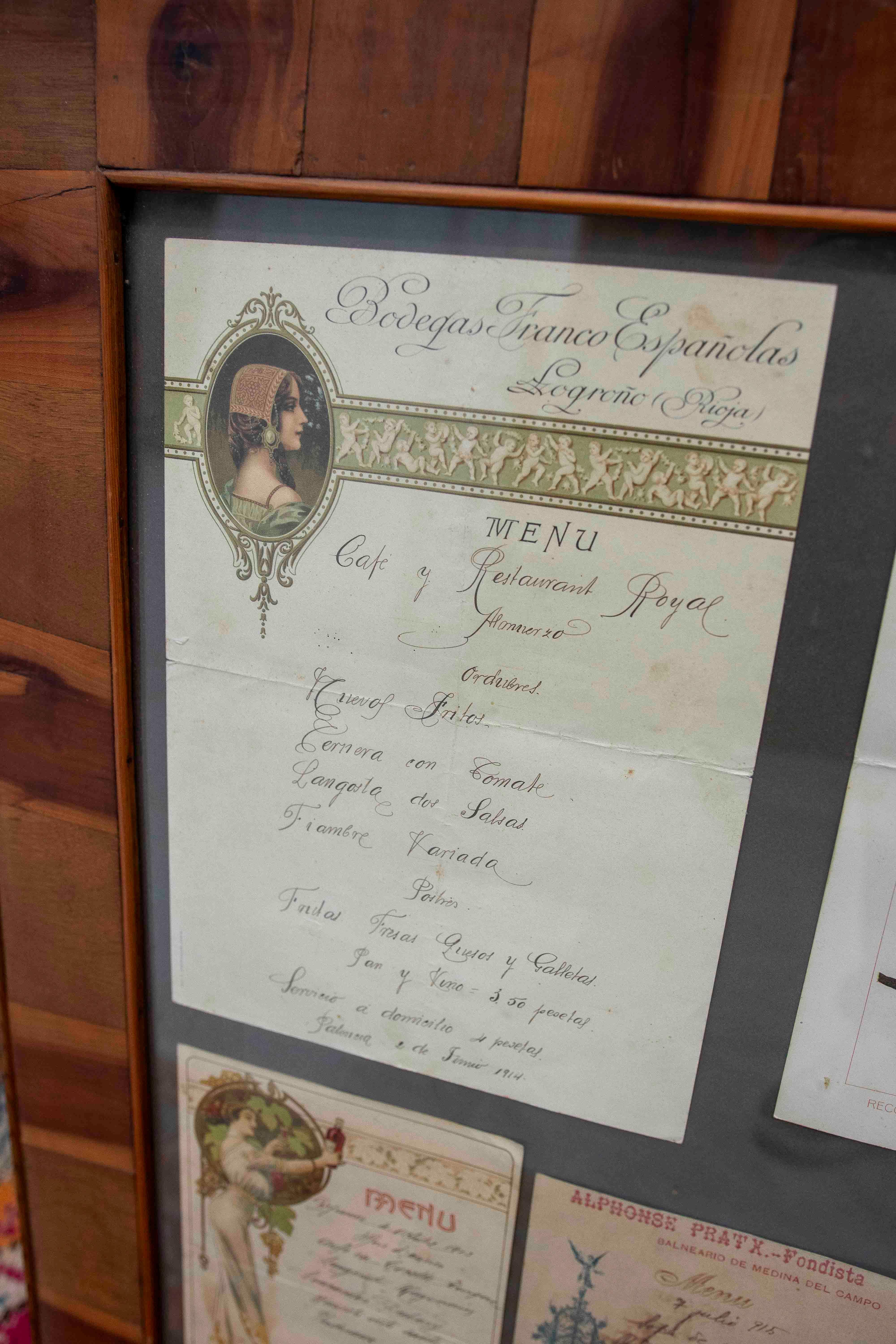 20º Cuadro enmarcado Tarjetas de menú de restaurante siglo XX en venta