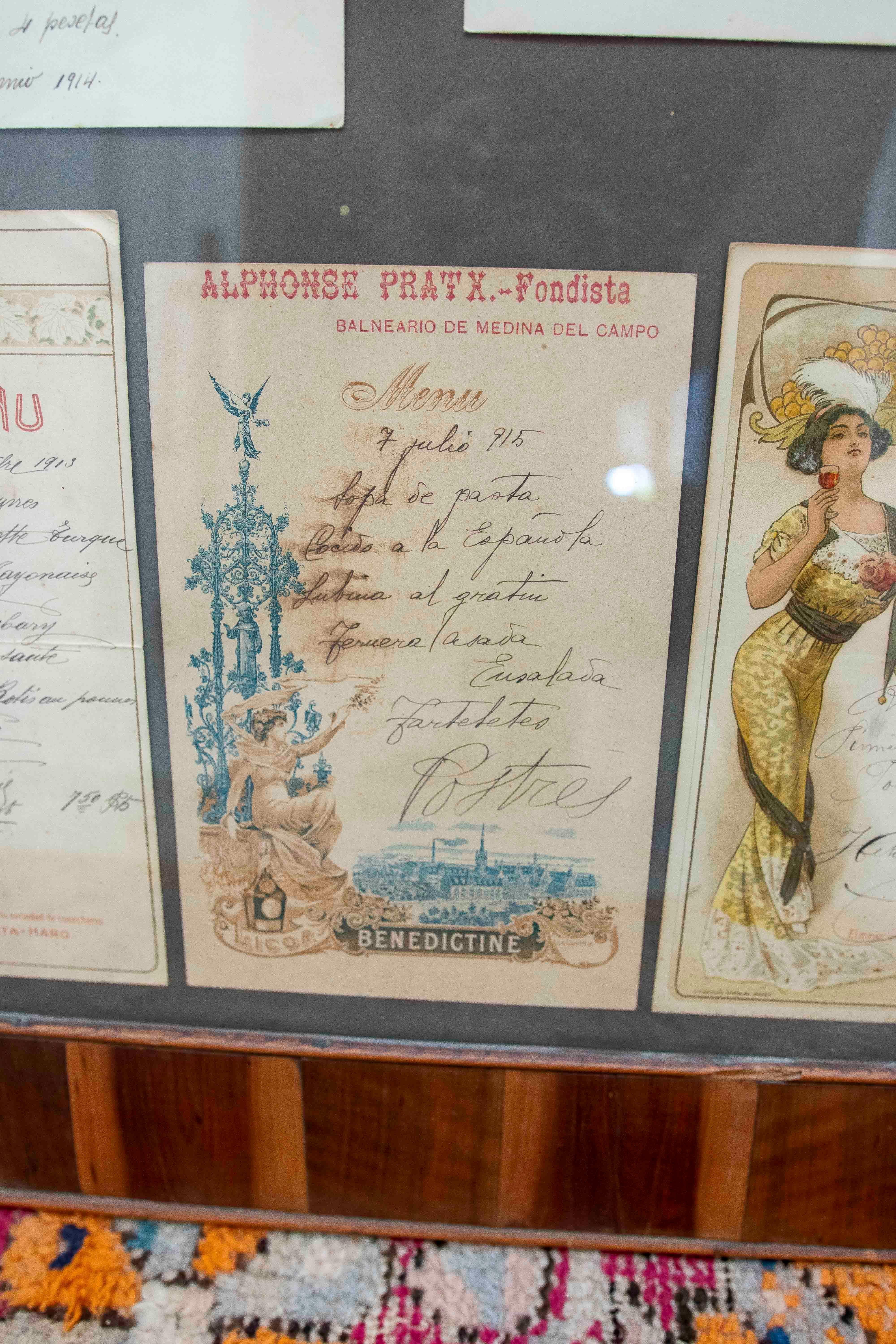 20º Cuadro enmarcado Tarjetas de menú de restaurante en venta 2