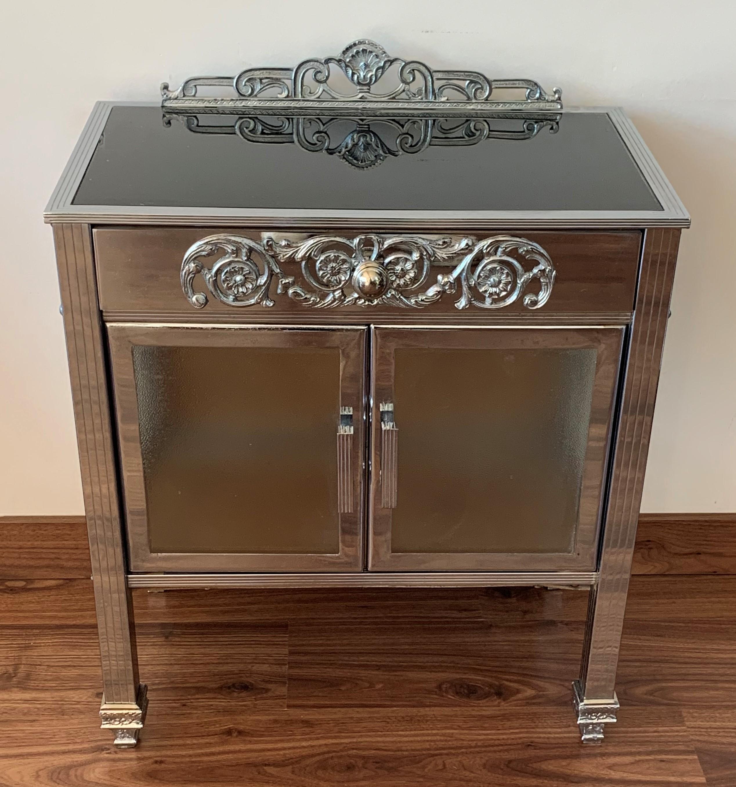 20th Century French Art Deco Pair of Brass Side Table or Nightstands, Drawer and Door For Sale