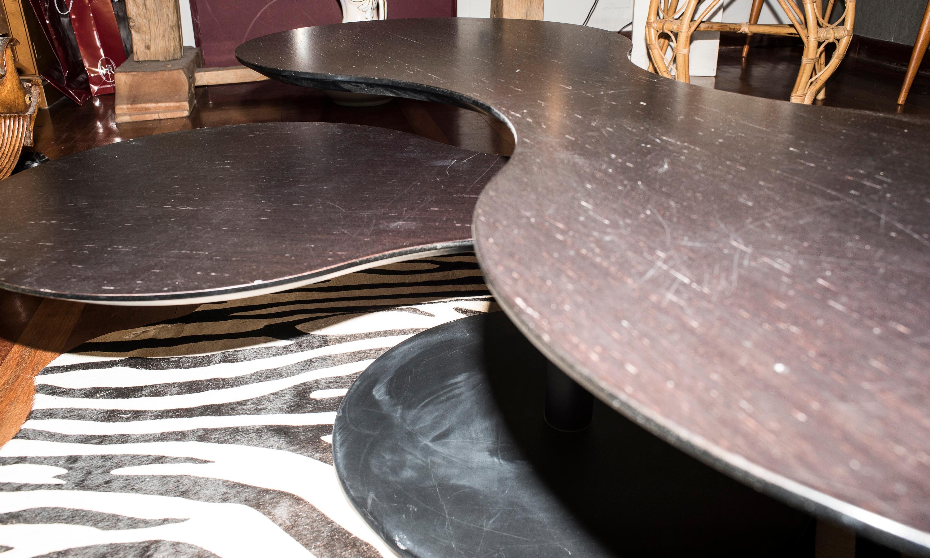 20th Black wood Coffee Table Hardwood and Lacquered Steel Foot Movable Helix In Good Condition In Valladolid, ES