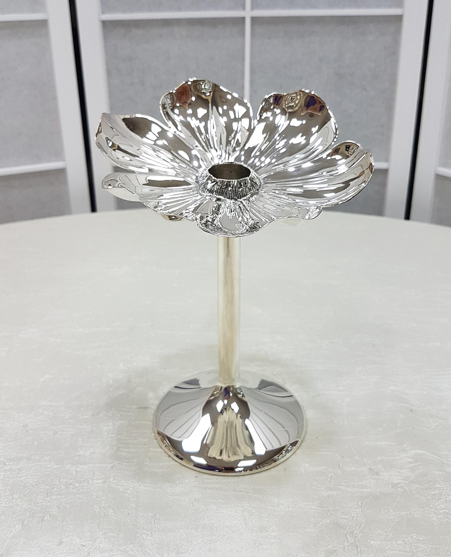 20th Century Italian Silver 800 Candlestick Flower Shape For Sale 5