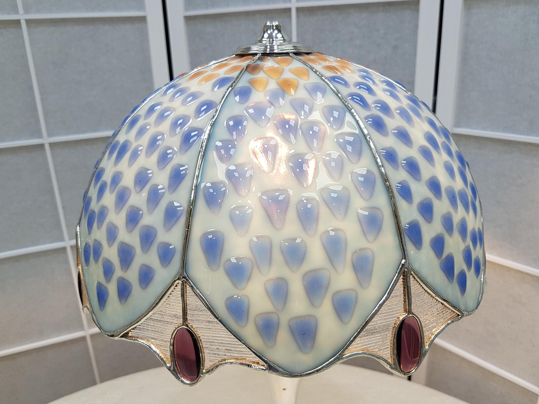 Italienische Sterlingsilber-Tischlampe des 20. Jahrhunderts mit polychromem Glashut im Angebot 6