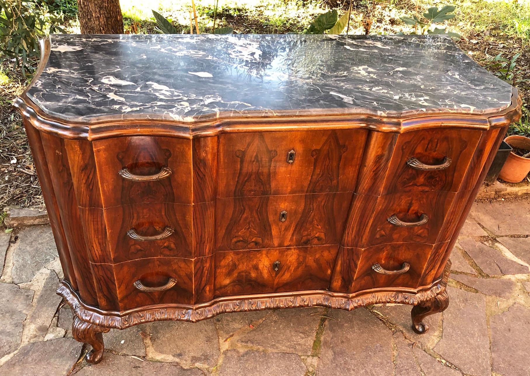20th Italian Chest of Drawers in Walnut with Original Gray Marble For Sale 8