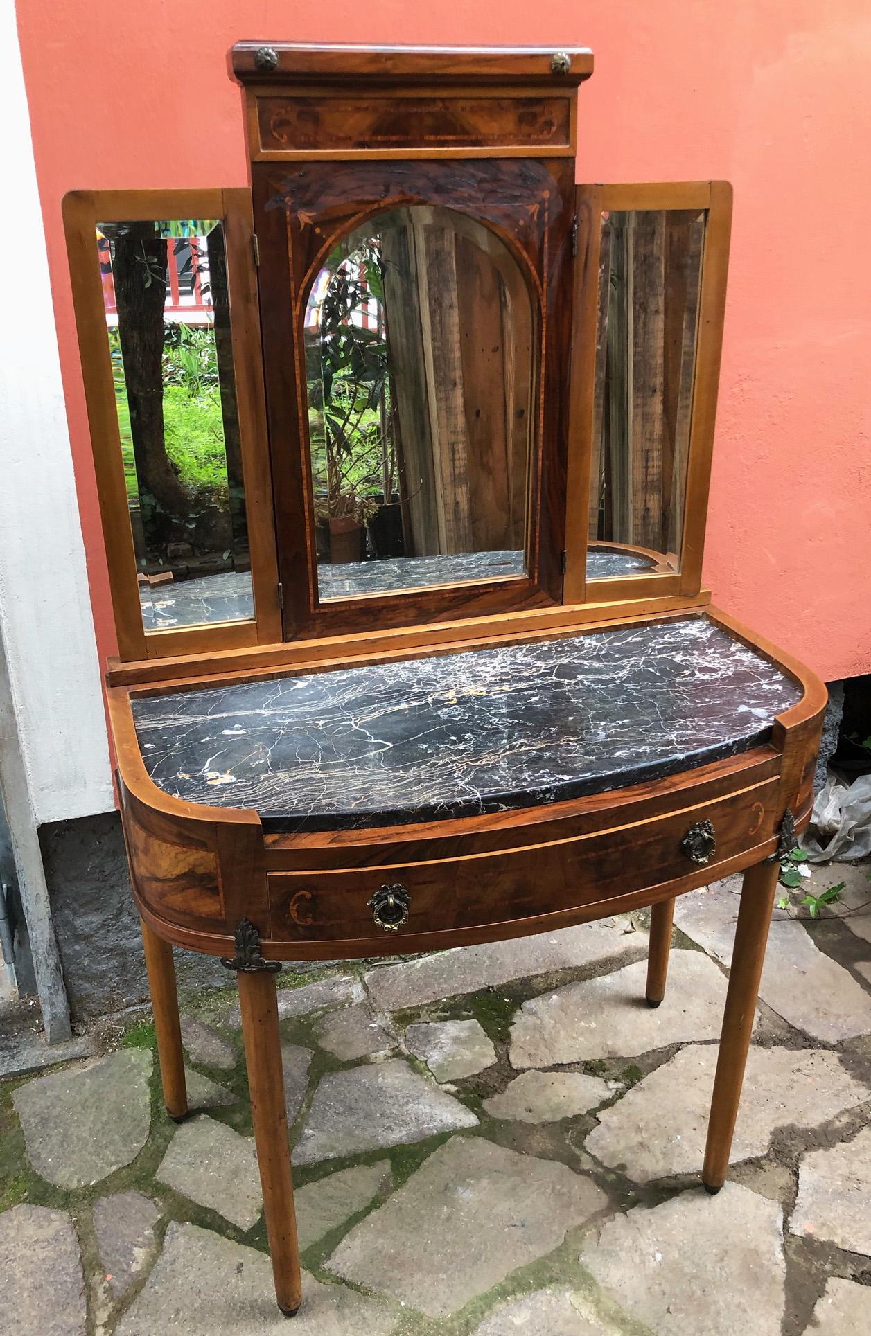 20th Italian Console Table in Walnut, Inlaid, with Portoro Marble In Good Condition In Buggiano, IT