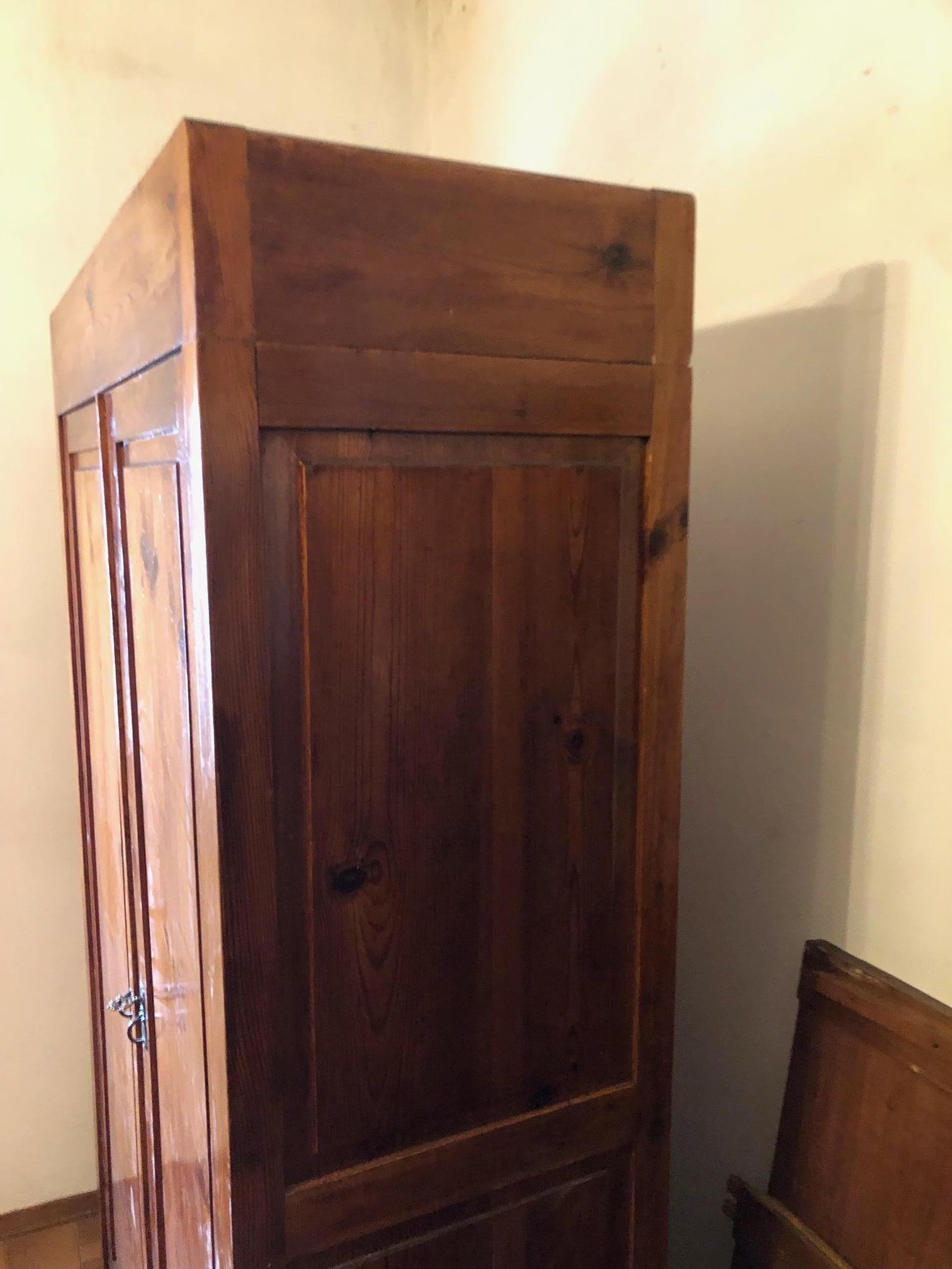 20th Italian Pine Wardrobe in Natural Honey Colored 5