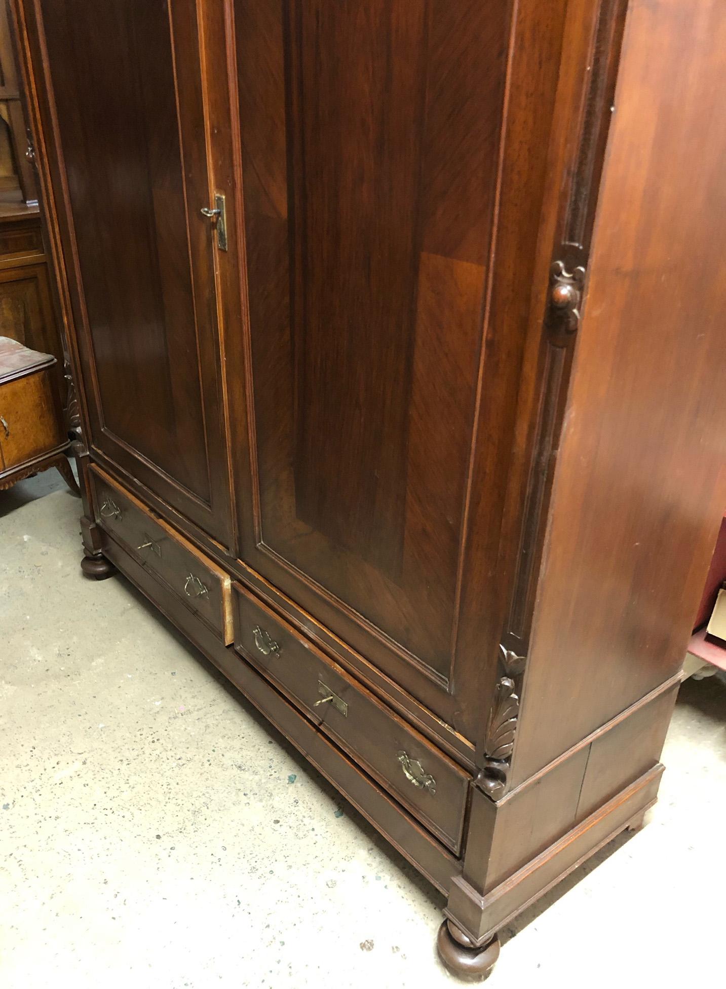 20th Italian wardrobe in walnut with patina, removable, with shelves For Sale 5