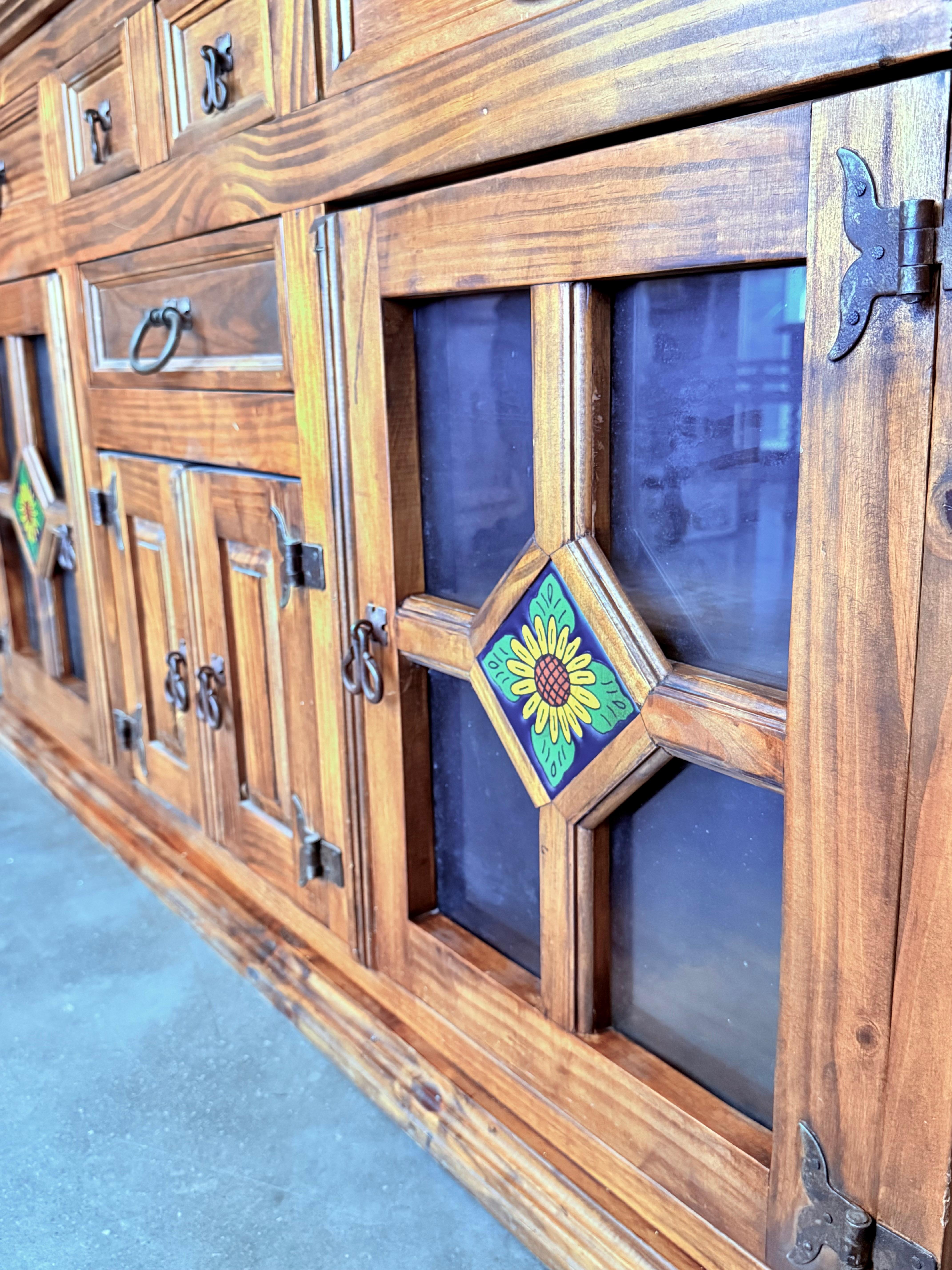 Credenza o aparador toscano de roble claro del barroco español catalán del siglo XX en venta 2