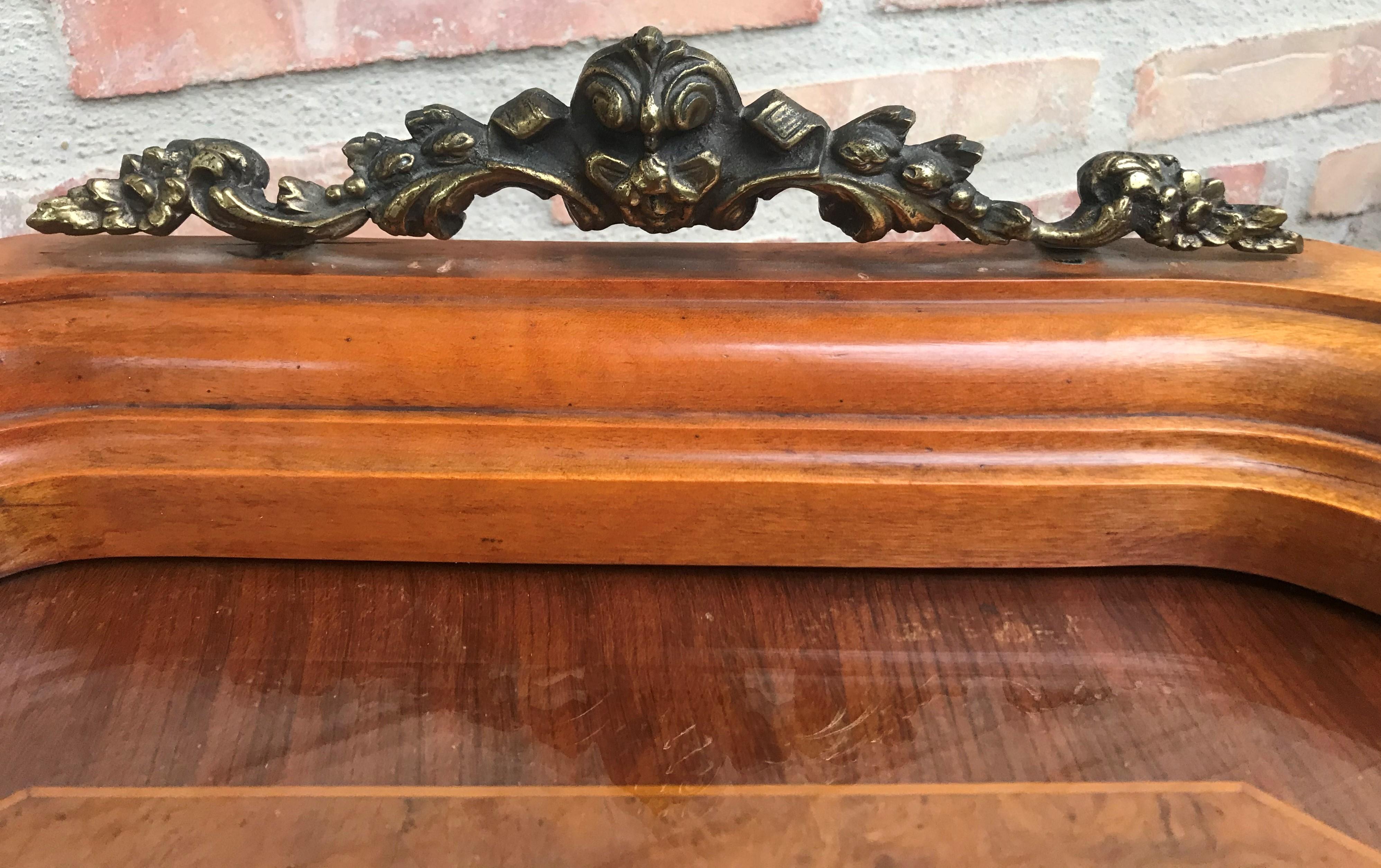 20th Louis XVI Style Marquetry Nightstands with Metal and Mirror Crest, a Pair For Sale 1