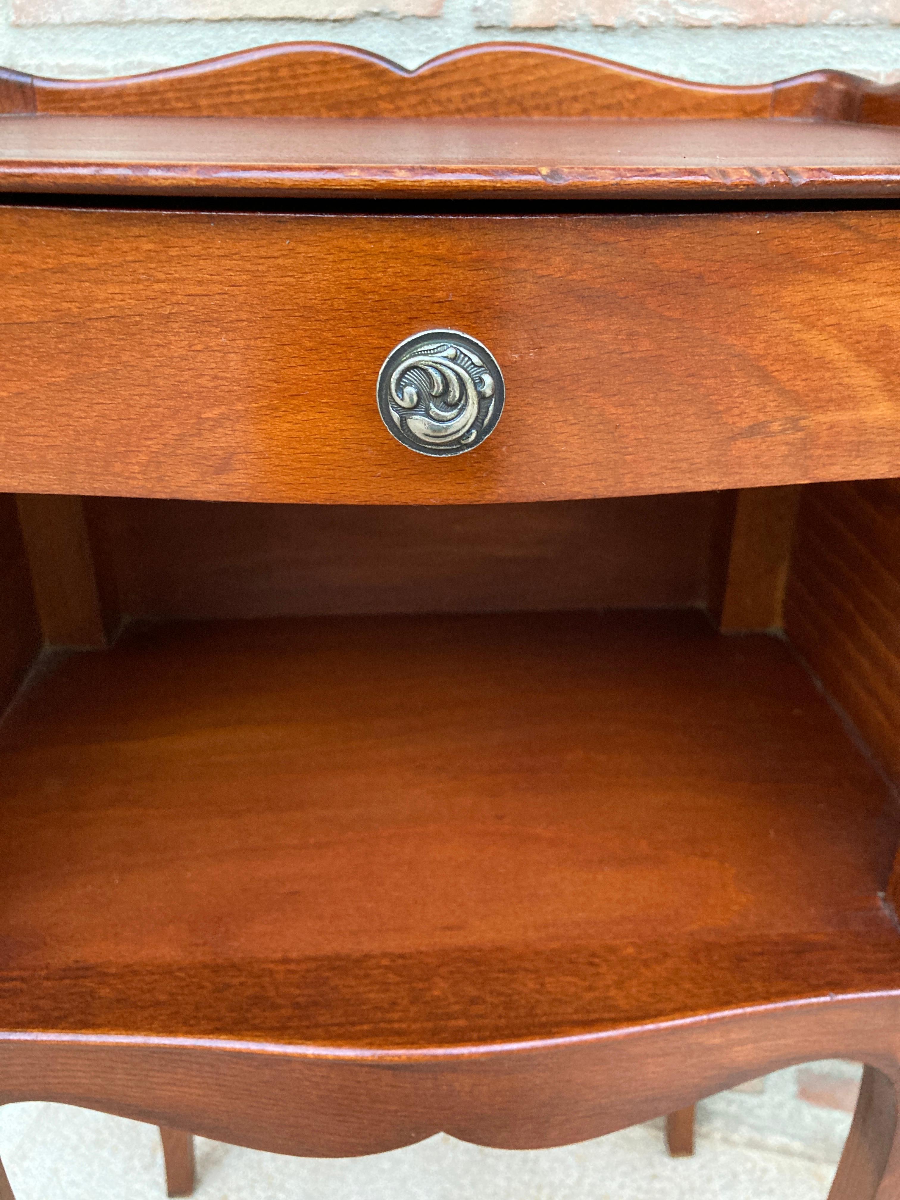 20th Marquetry Walnut Nightstands Tables With Drawer And Open Shelf, 1940, Set O For Sale 2