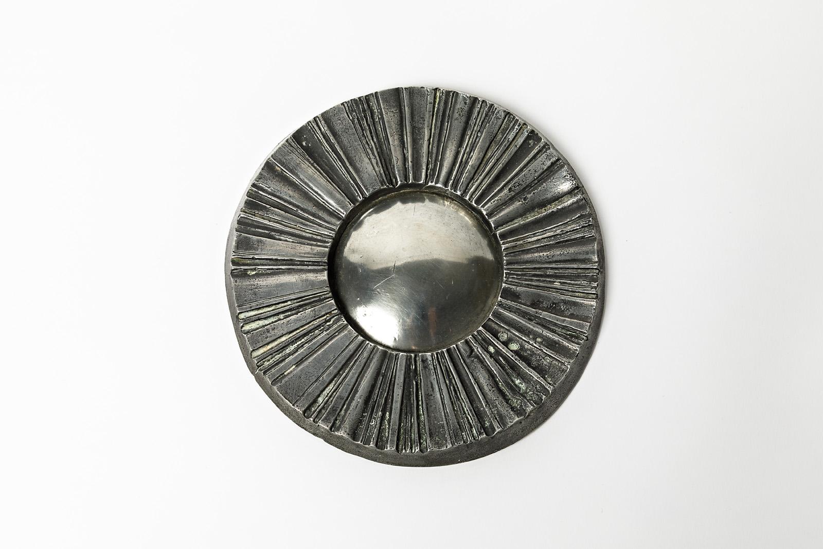 Français Miroir Witch décoratif en métal gris de couleur métallique, milieu du 20e siècle en vente