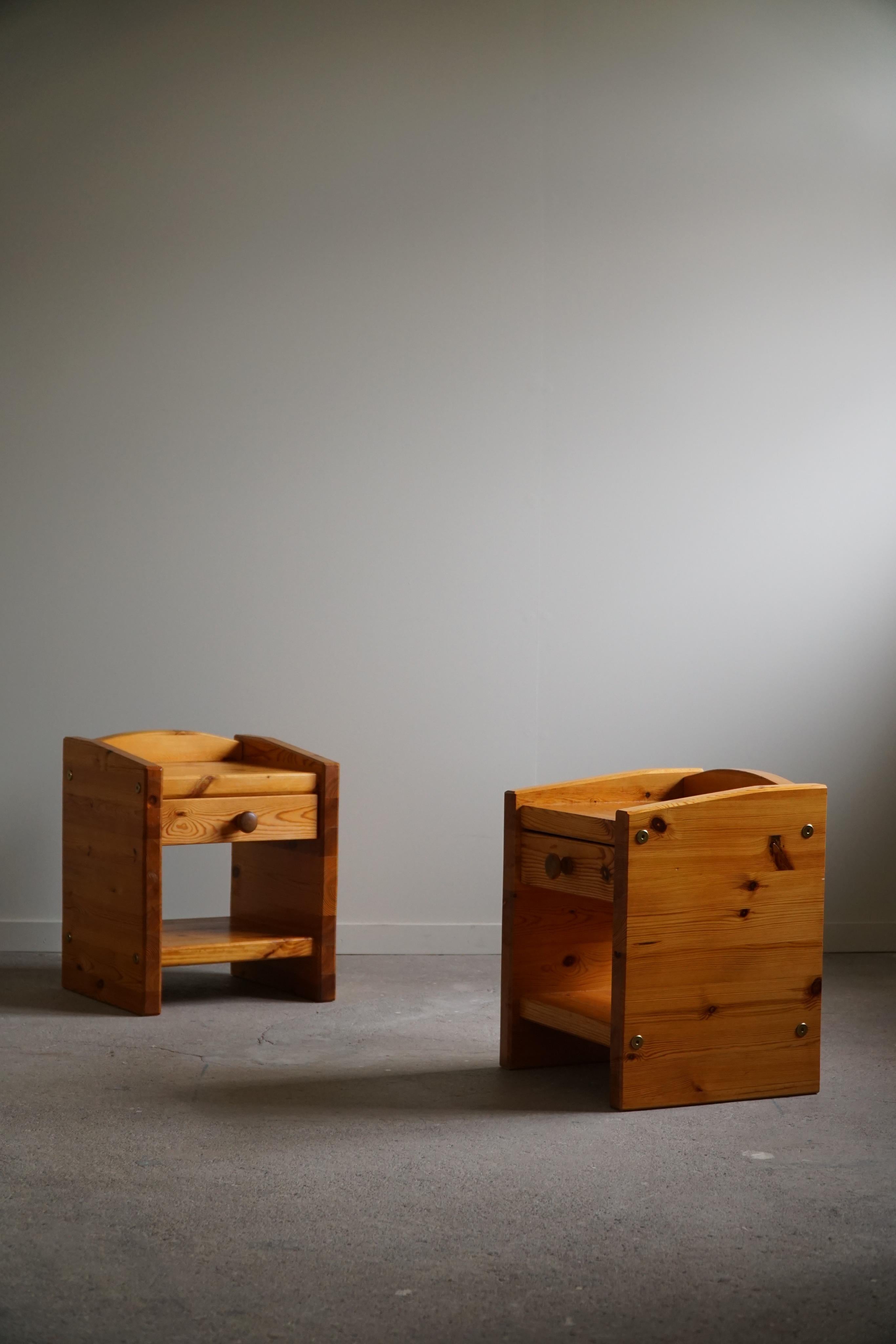 20th Midcentury, Pair of Brutalist Night Stands in Solid Pine, Denmark, 1970s 7