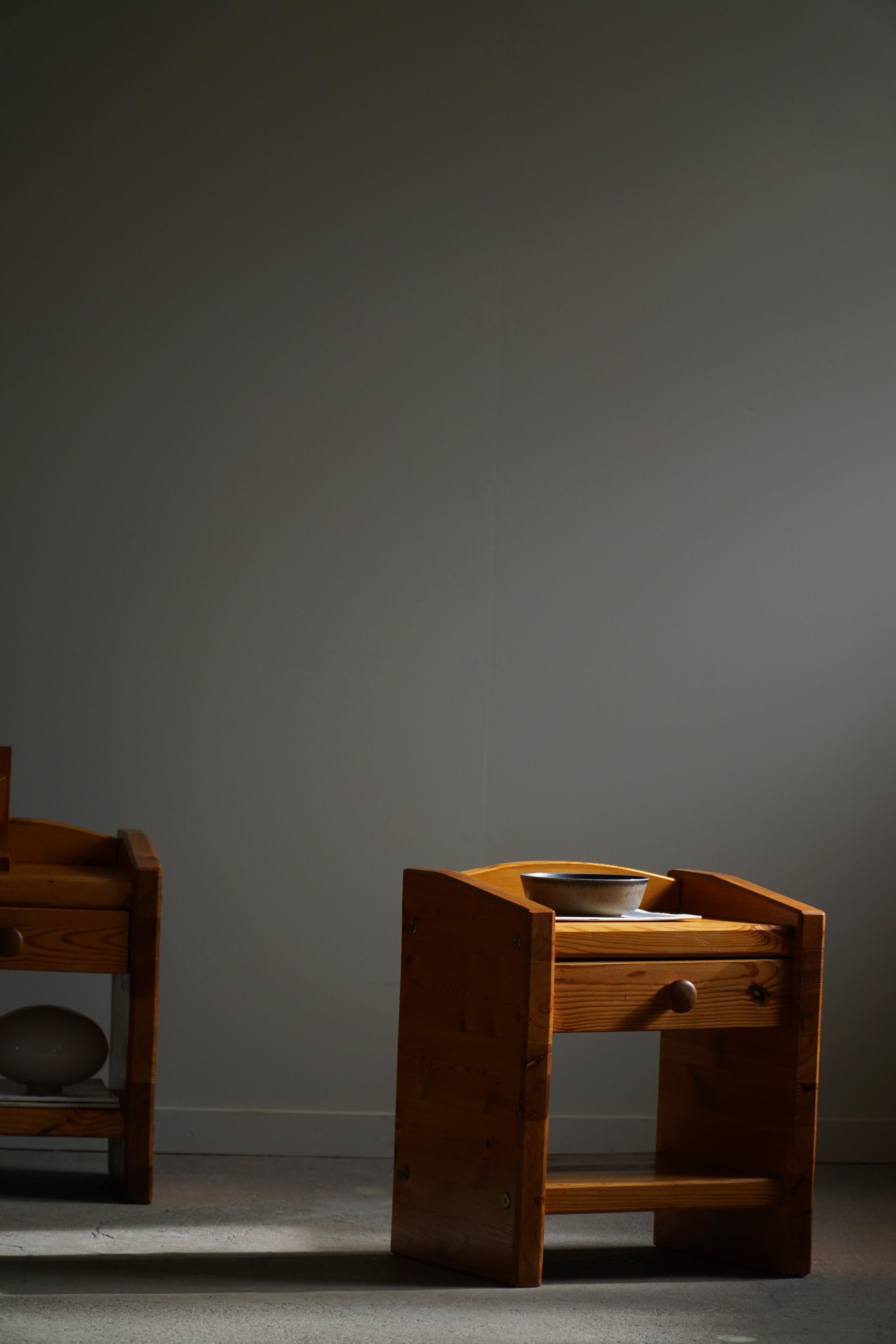 20th Midcentury, Pair of Brutalist Night Stands in Solid Pine, Denmark, 1970s 8