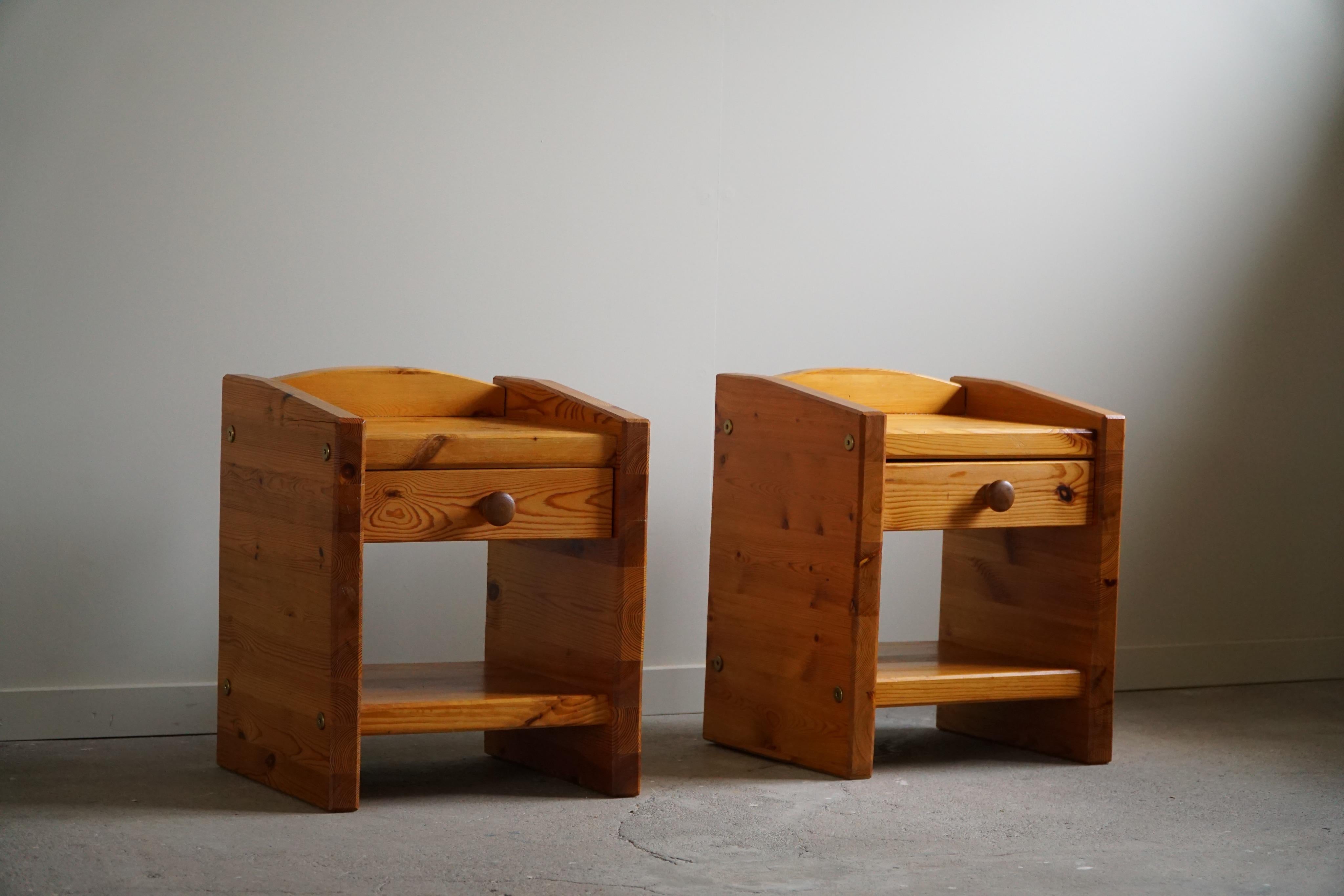 20th Midcentury, Pair of Brutalist Night Stands in Solid Pine, Denmark, 1970s 1
