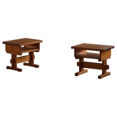 Paire de tables de nuit en pin massif, style danois moderne du milieu du XXe siècle, années 1970