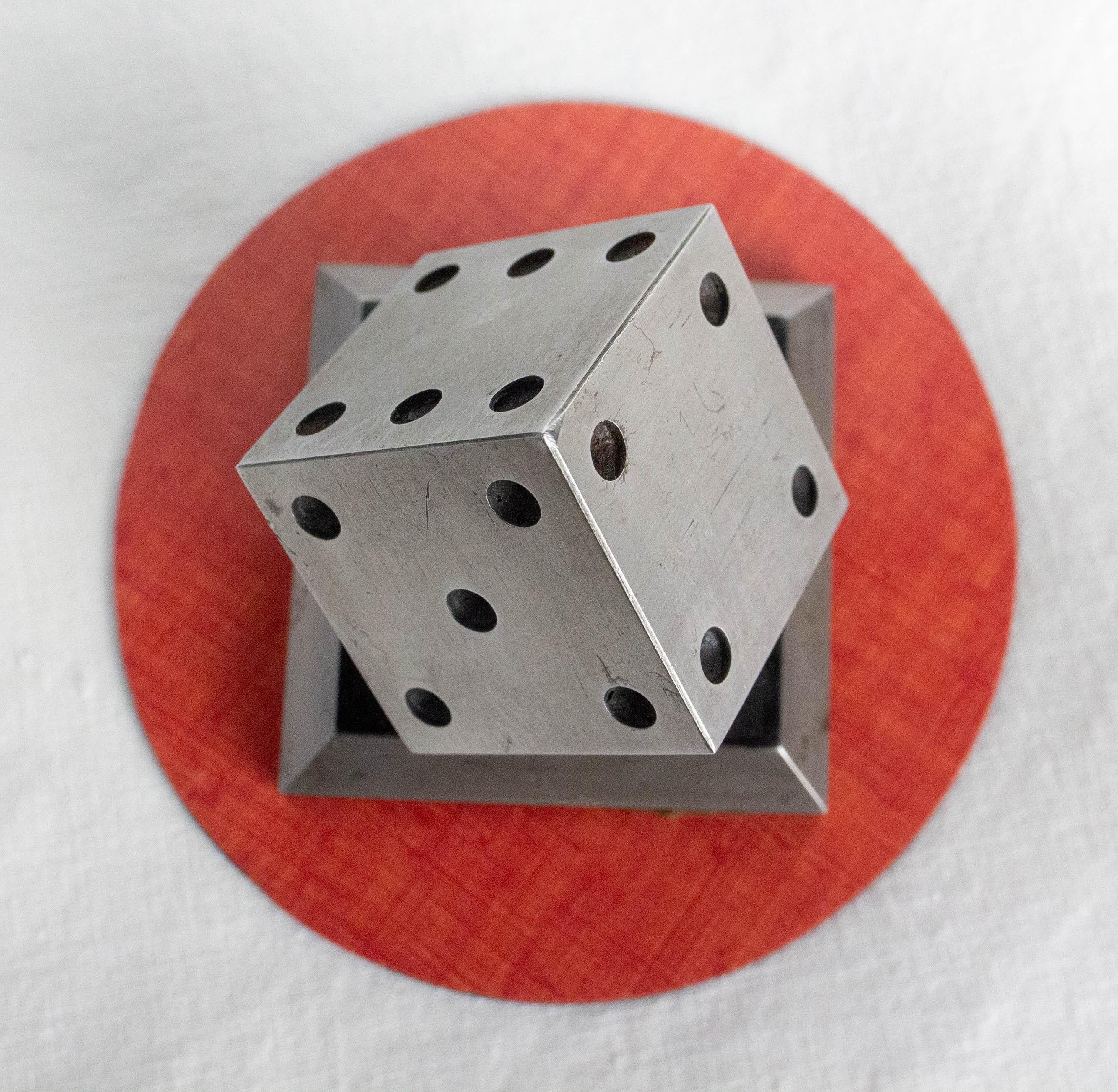 20° Fermacarte da gioco in laminato rosso e acciaio della metà del secolo scorso, circa 1960 In condizioni buone in vendita a Labrit, Landes