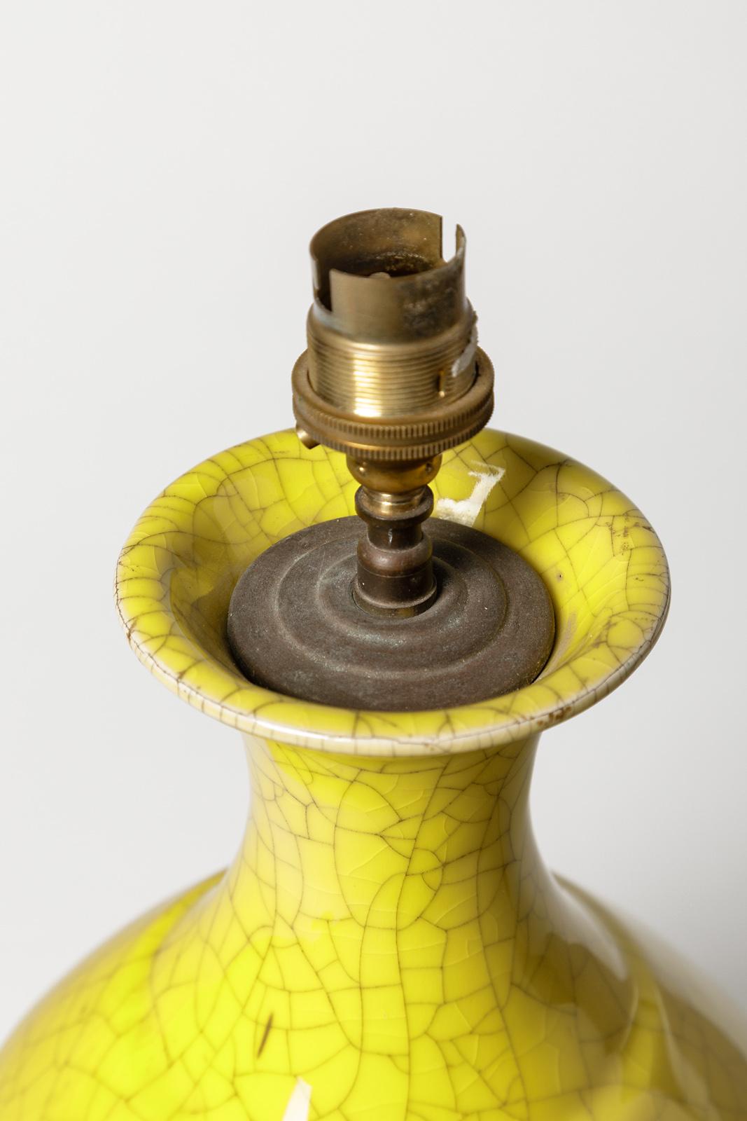 Mid-20th Century Shinny Yellow Art Deco Ceramic Table Lamp Geometric Form For Sale 1