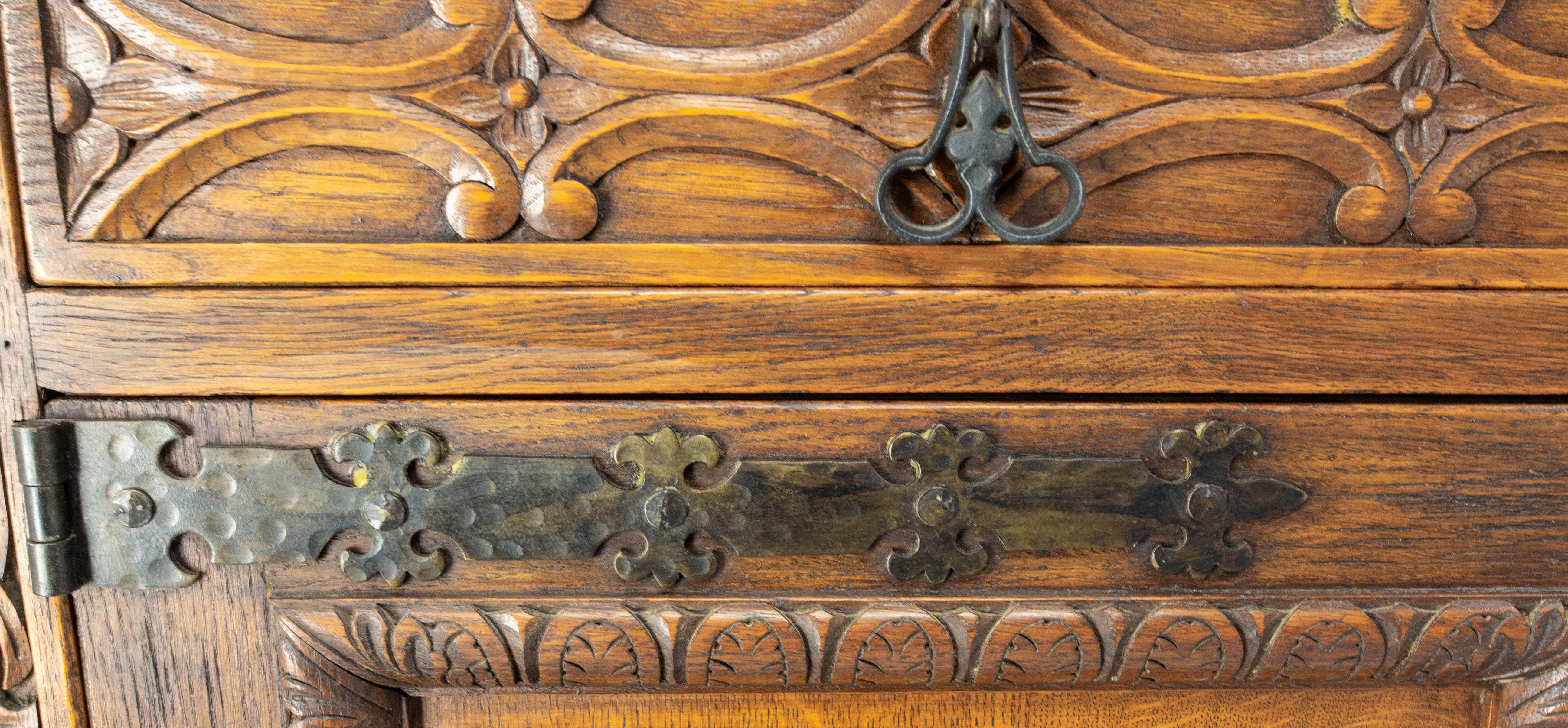 20th Mid-Century Spanish Buffet Fours Drawers & Doors Oak & Hammered Wrough Iron For Sale 1