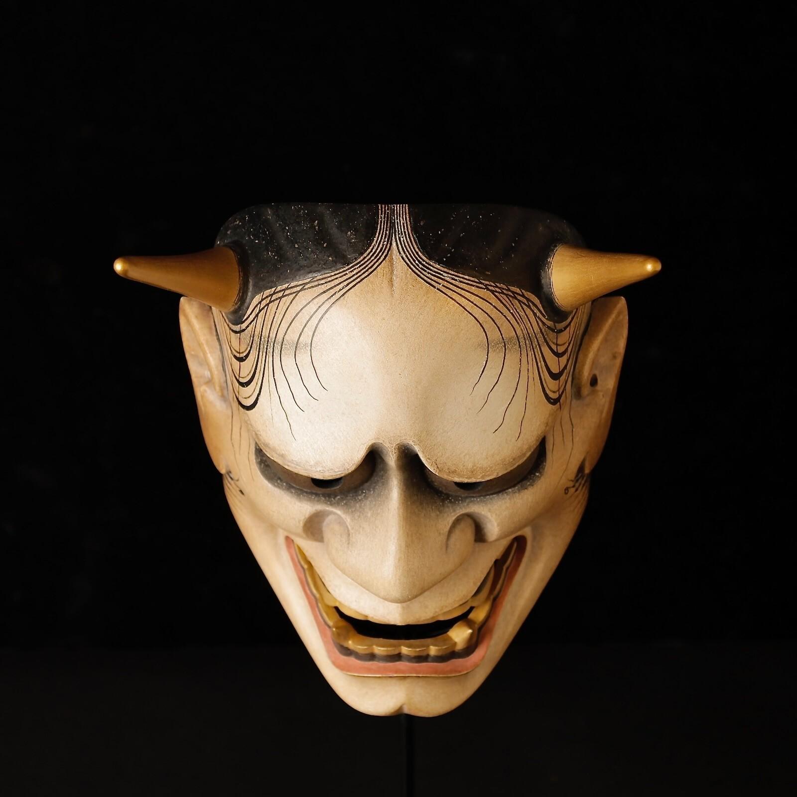 20th Noh Hanya Mask depicting jealous Female Demon. Signed by Kagei For Sale 4