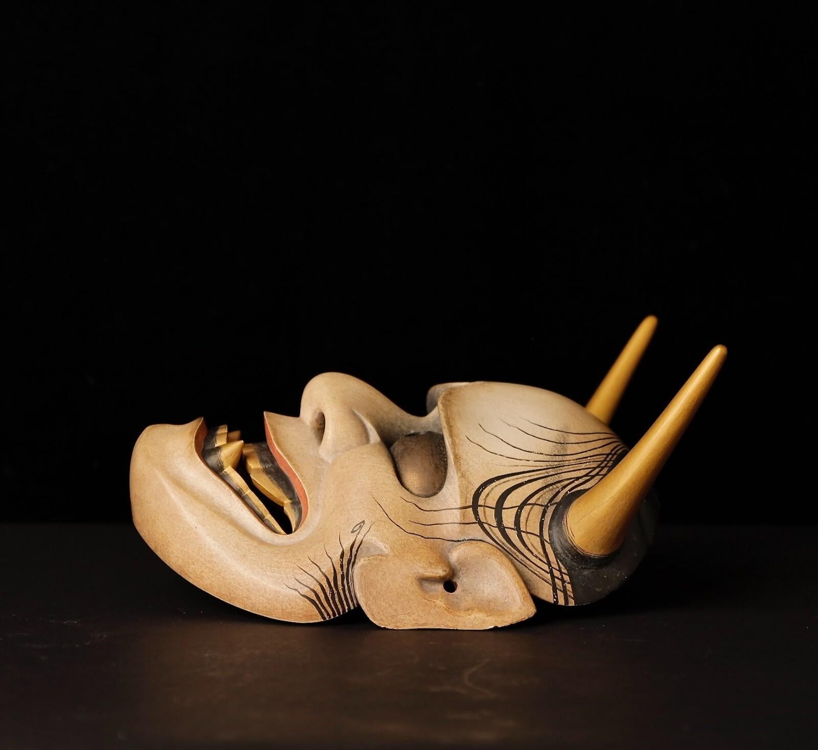 20th Noh Hanya Mask depicting jealous Female Demon. Signed by Kagei For Sale 9