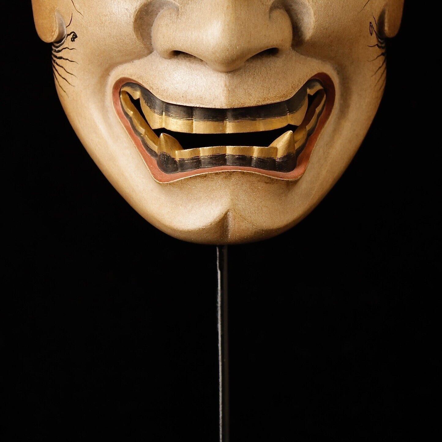 20th Noh Hanya Mask depicting jealous Female Demon. Signed by Kagei In Good Condition For Sale In Fukuoka, JP