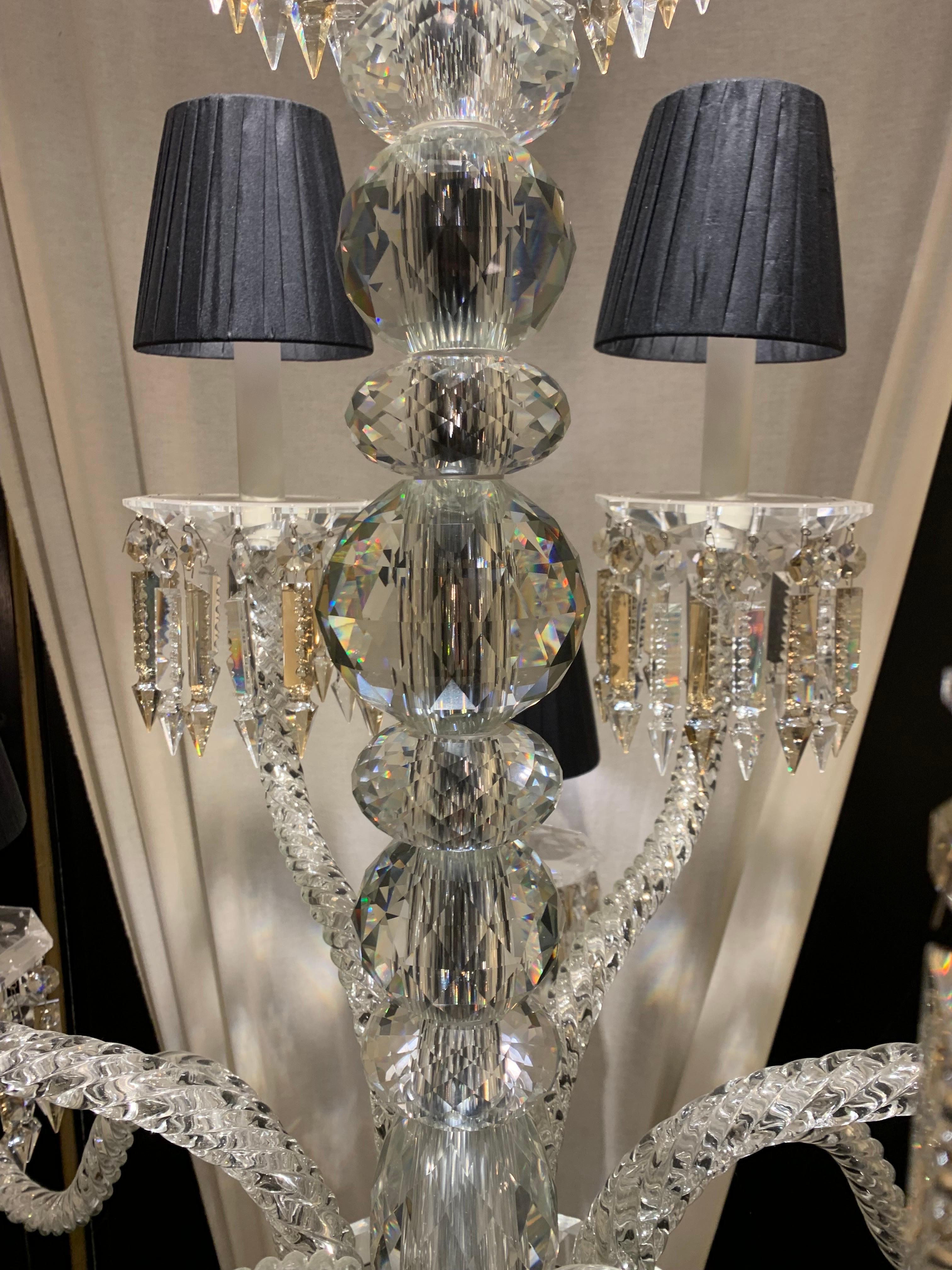 Modern 20th Oval Crystal Chandelier of 12 lights with clear and gold drops  For Sale
