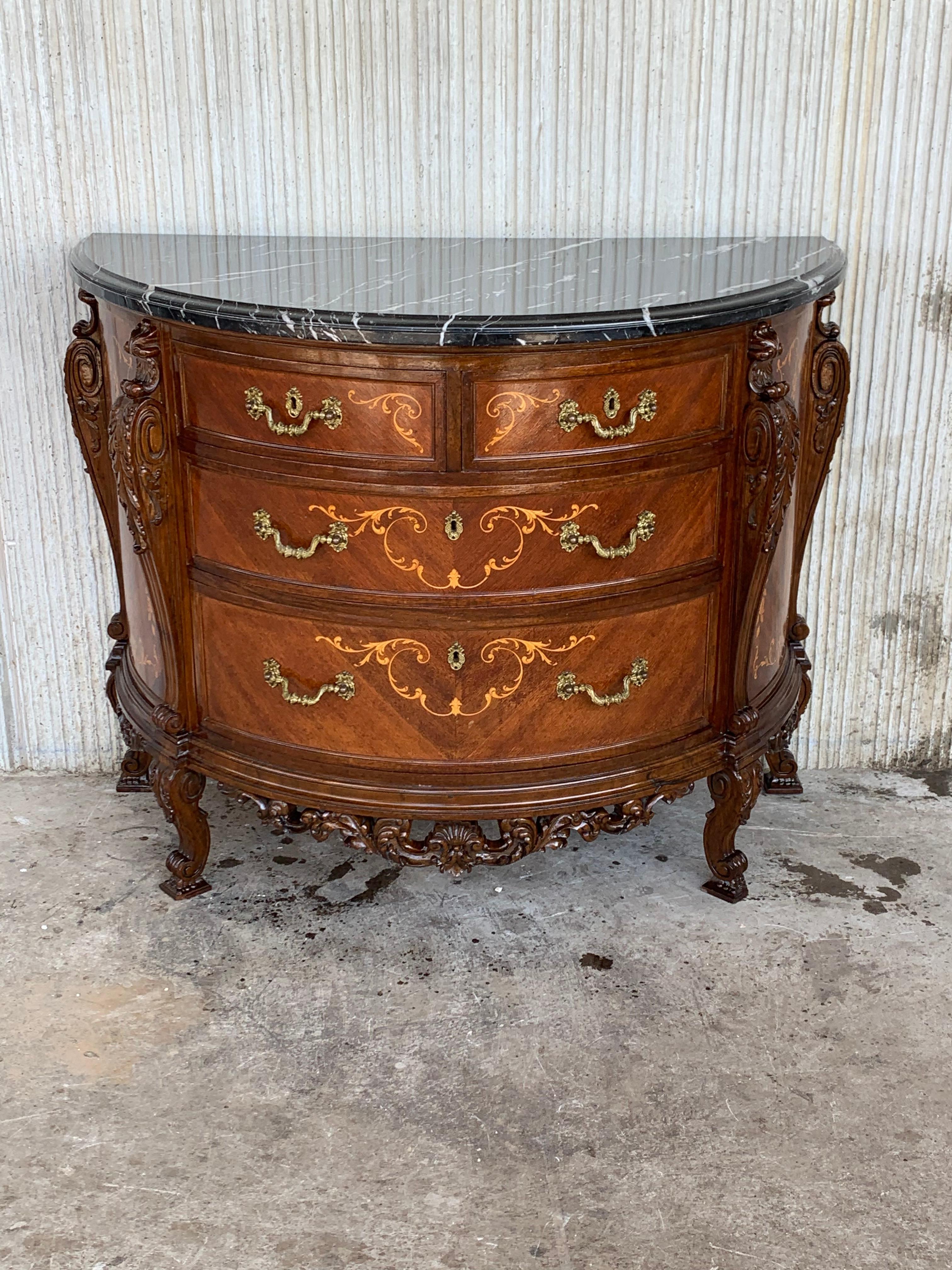 Pair of Carved and Marquetry Nightstands with Two Doors and Hidden Drawer For Sale 11