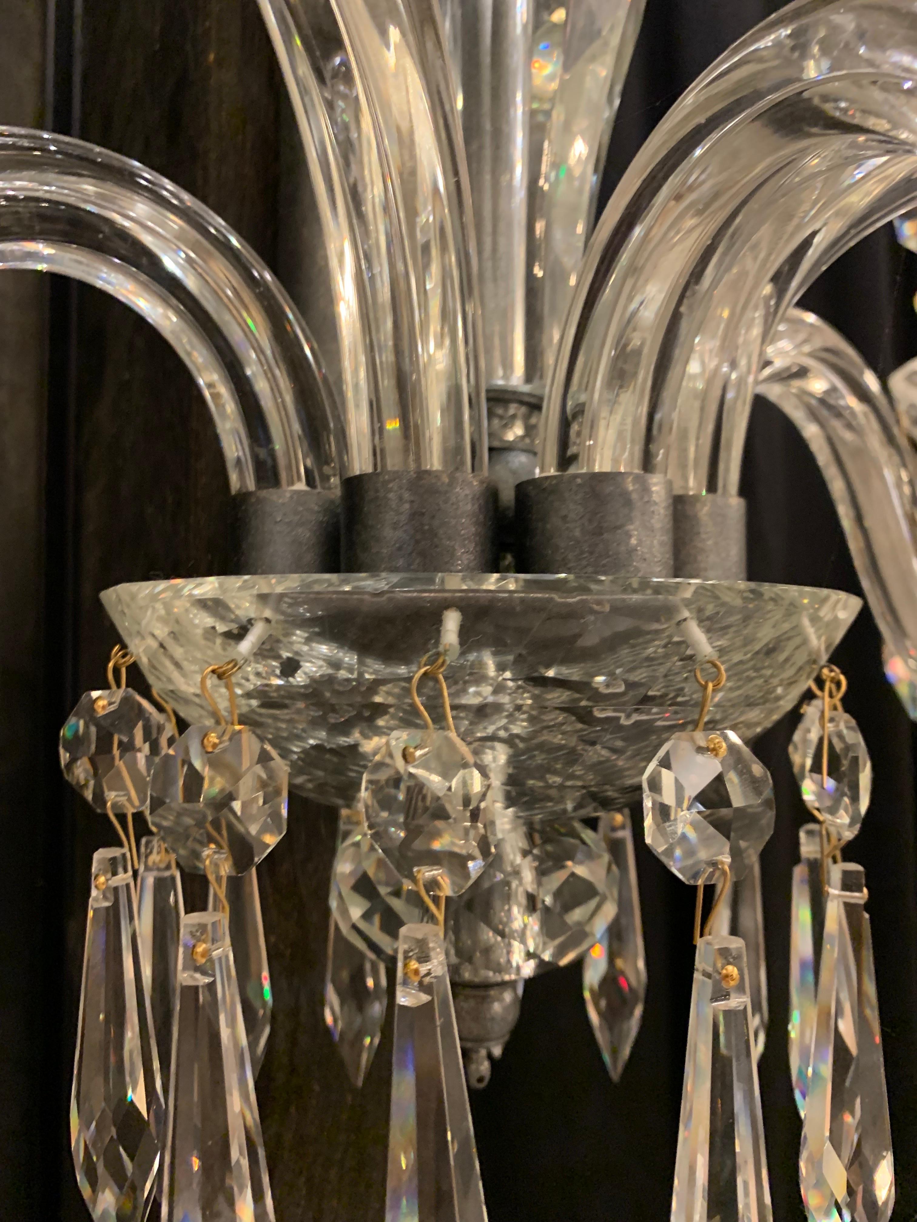 Moderne 20ème paire de lampes murales en cristal à 5 lumières, « Argent » inspirée de Baccarat en vente