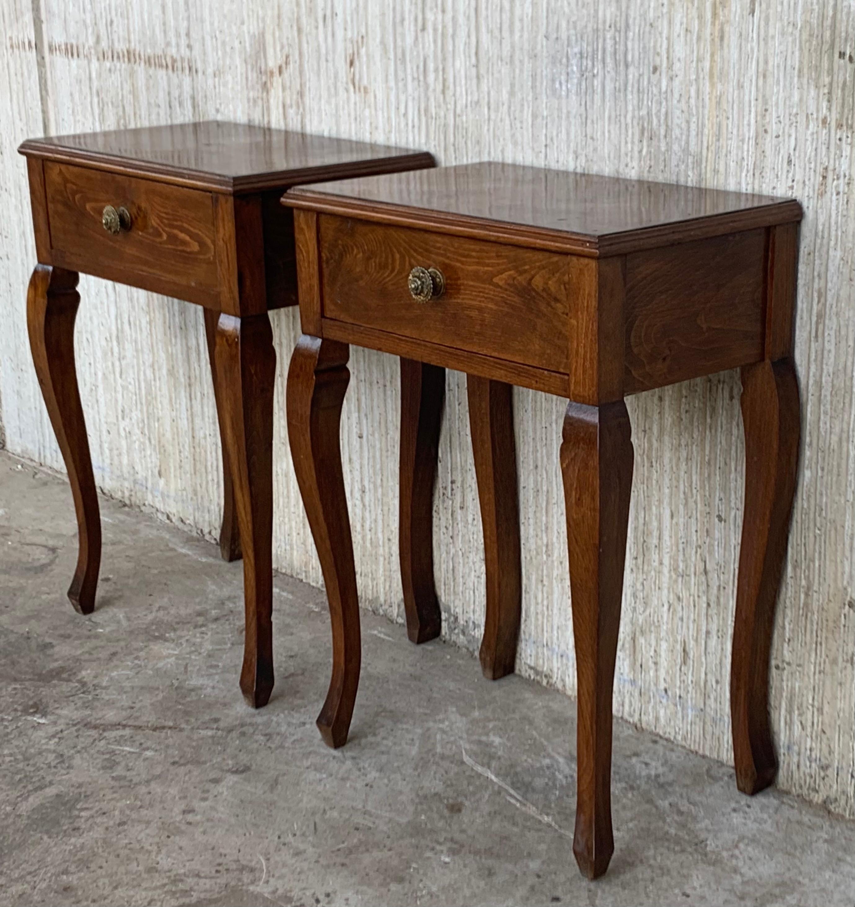 20th Century 20th Pair of French Louis XV Style Walnut Bedside Tables with Drawer