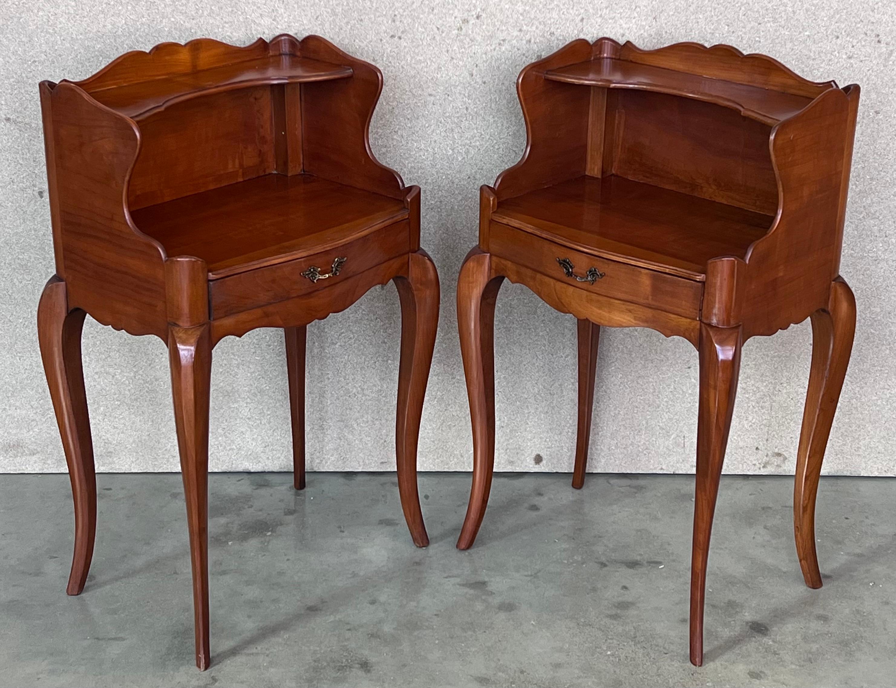 20th Century 20th Pair of French Nightstands Tables with Drawer and Open Shelf For Sale