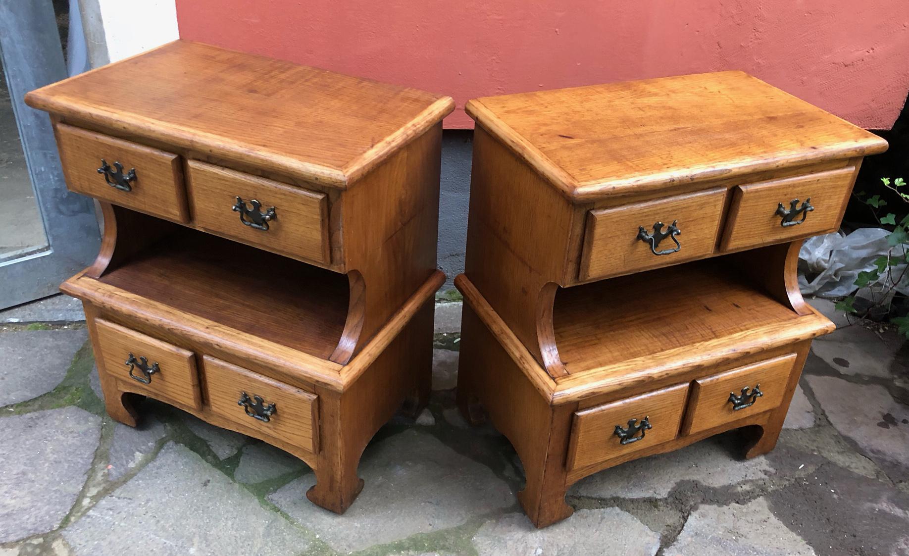 20th Pair of Italian Night Stands in Chestnut with Four Drawers Original Patina For Sale 3