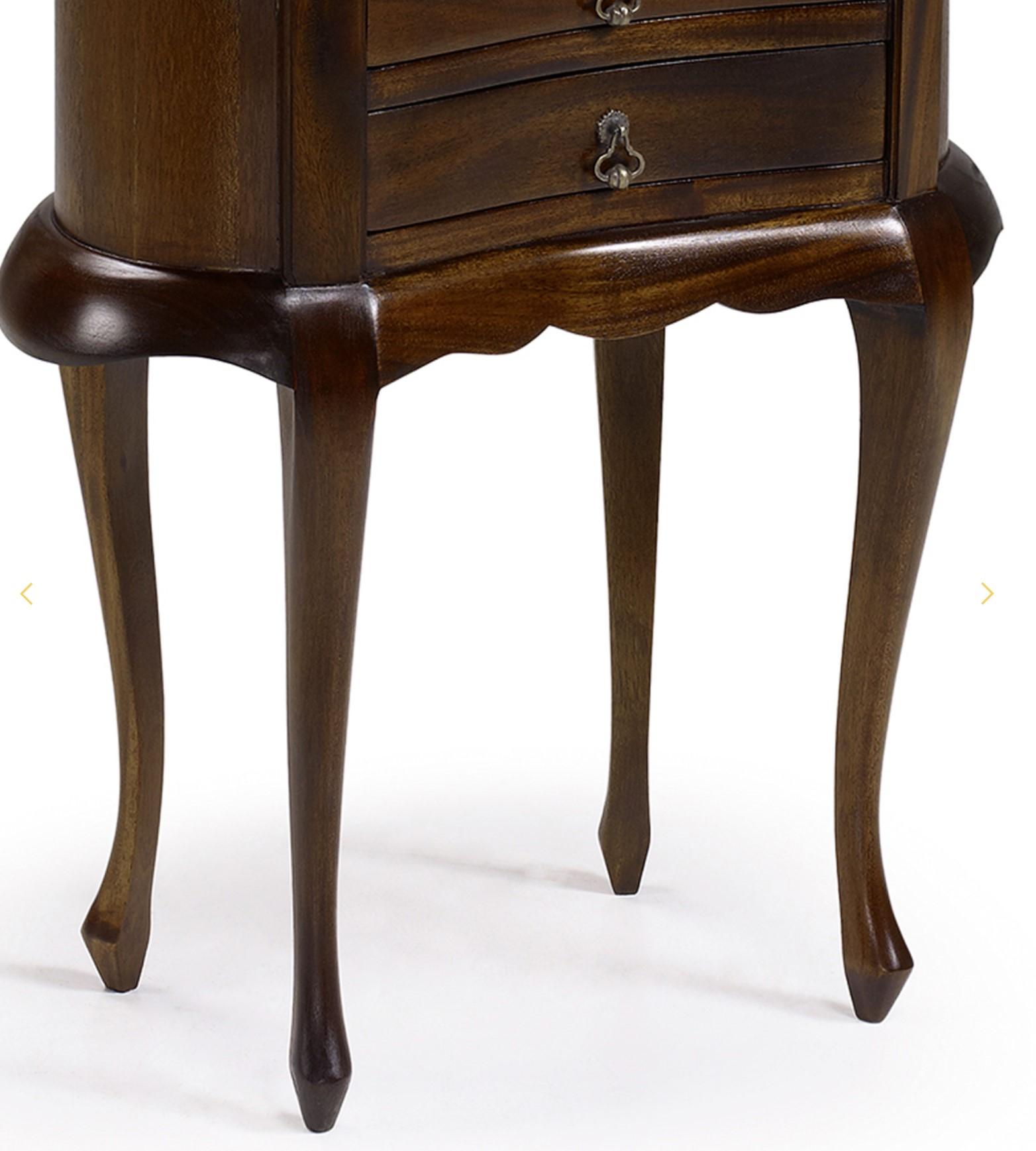 20th Century Pair of Mahogany Nightstands with Kidney Shape and Two Drawers In Good Condition For Sale In Miami, FL