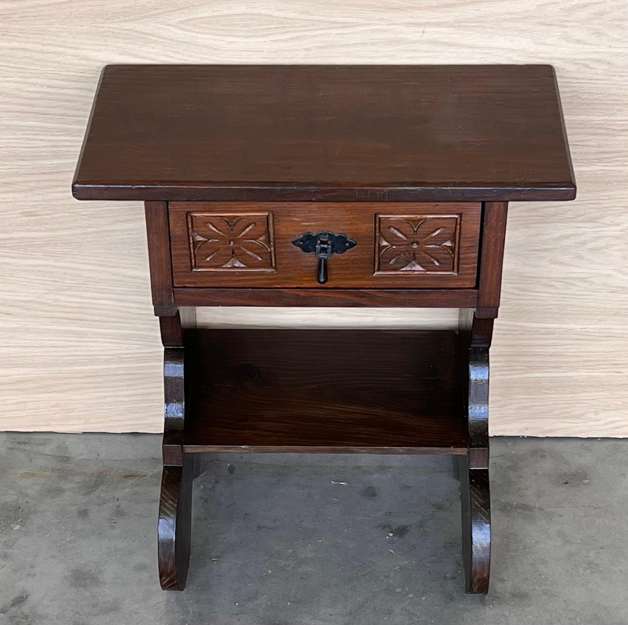 20th Century 20th Pair of Narrow Spanish Nightstands with Carved Drawer and Low Shelve For Sale