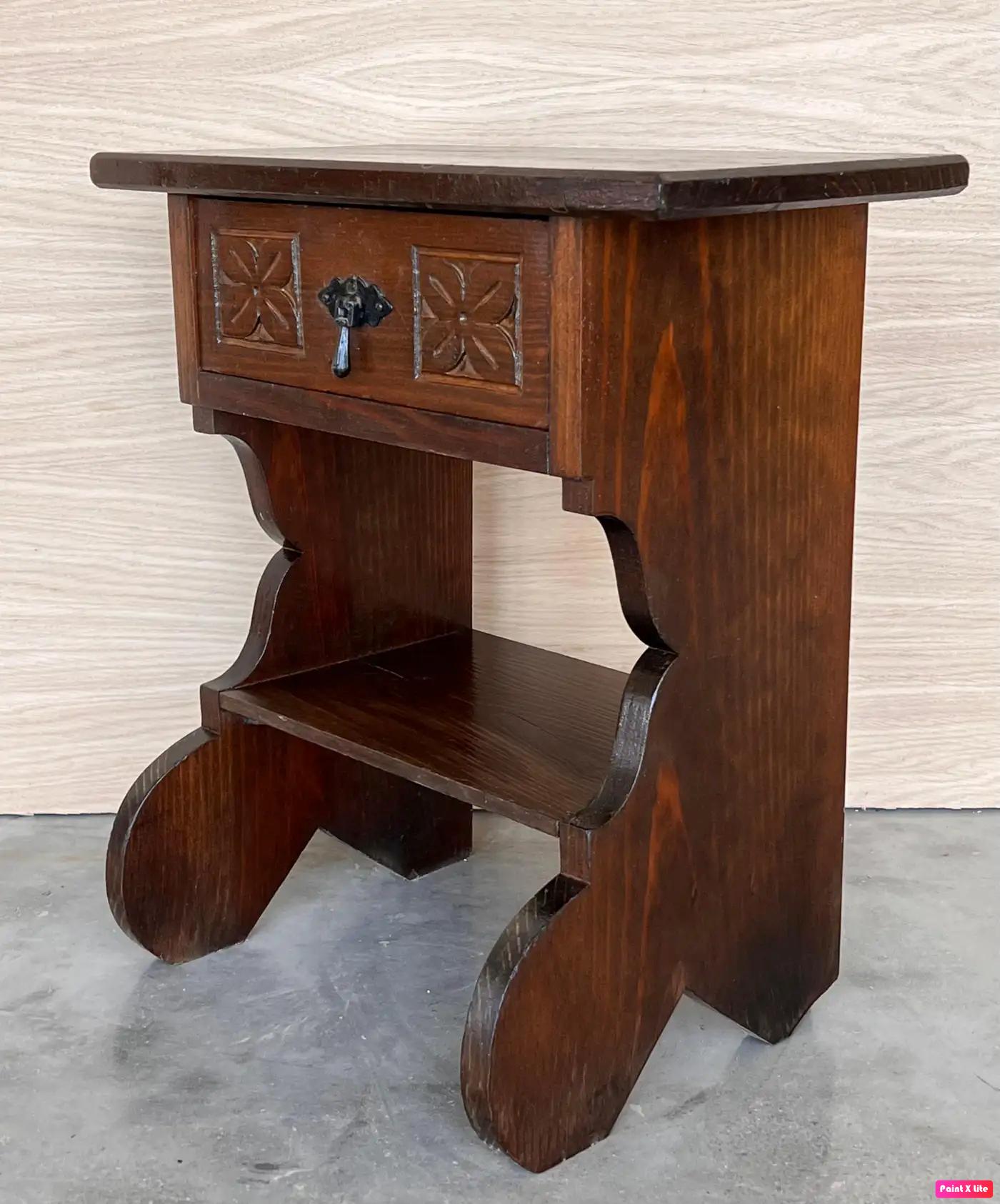 Walnut 20th Pair of Narrow Spanish Nightstands with Carved Drawer and Low Shelve For Sale