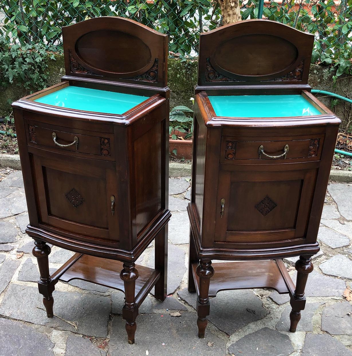 Walnut 20th Century Pair of Original Italian Night Stands with Green Glass Tops For Sale
