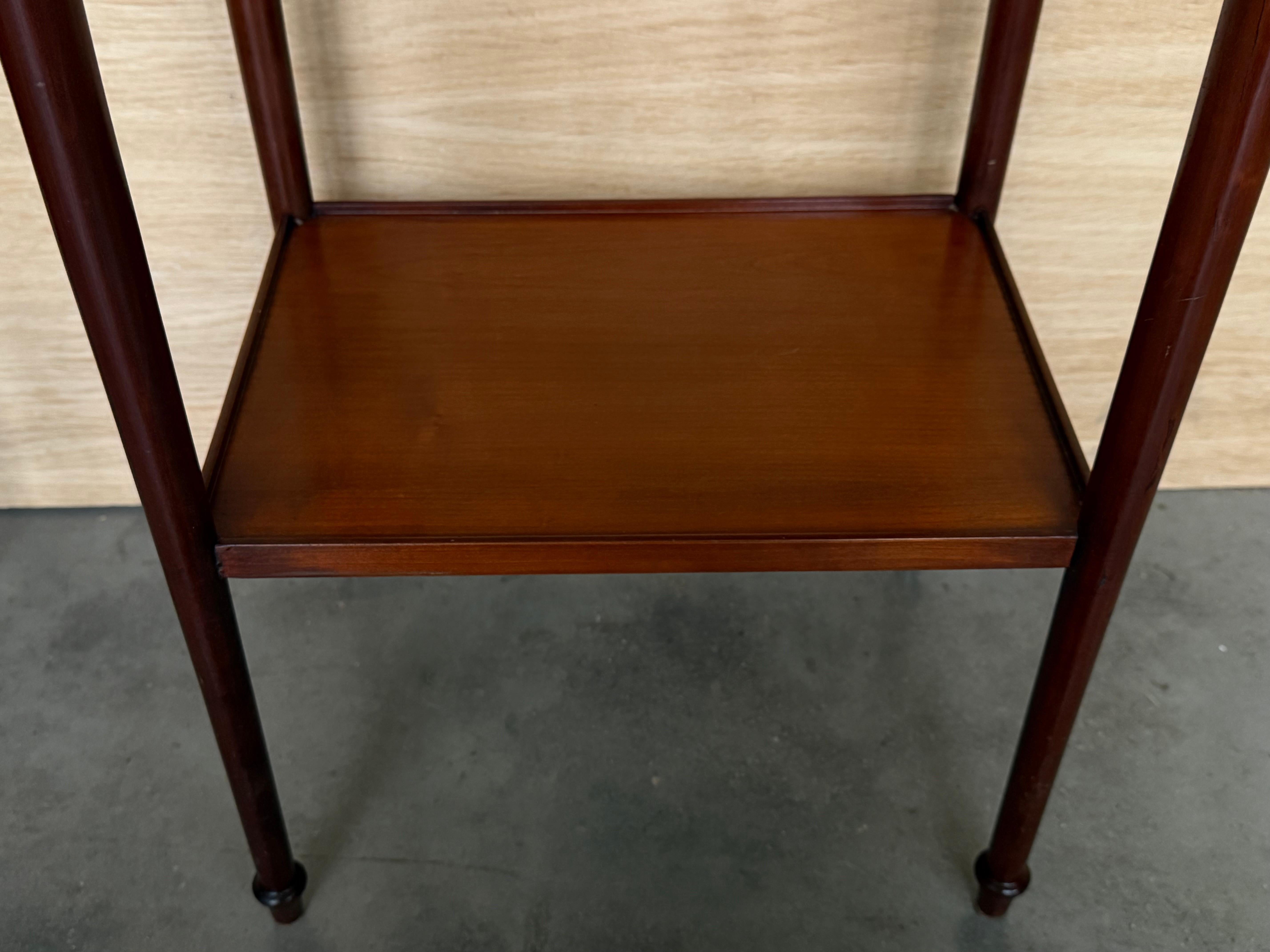 20th Pair of Side or Nightstands Tables with Two Small Drawers & Shelves en vente 7