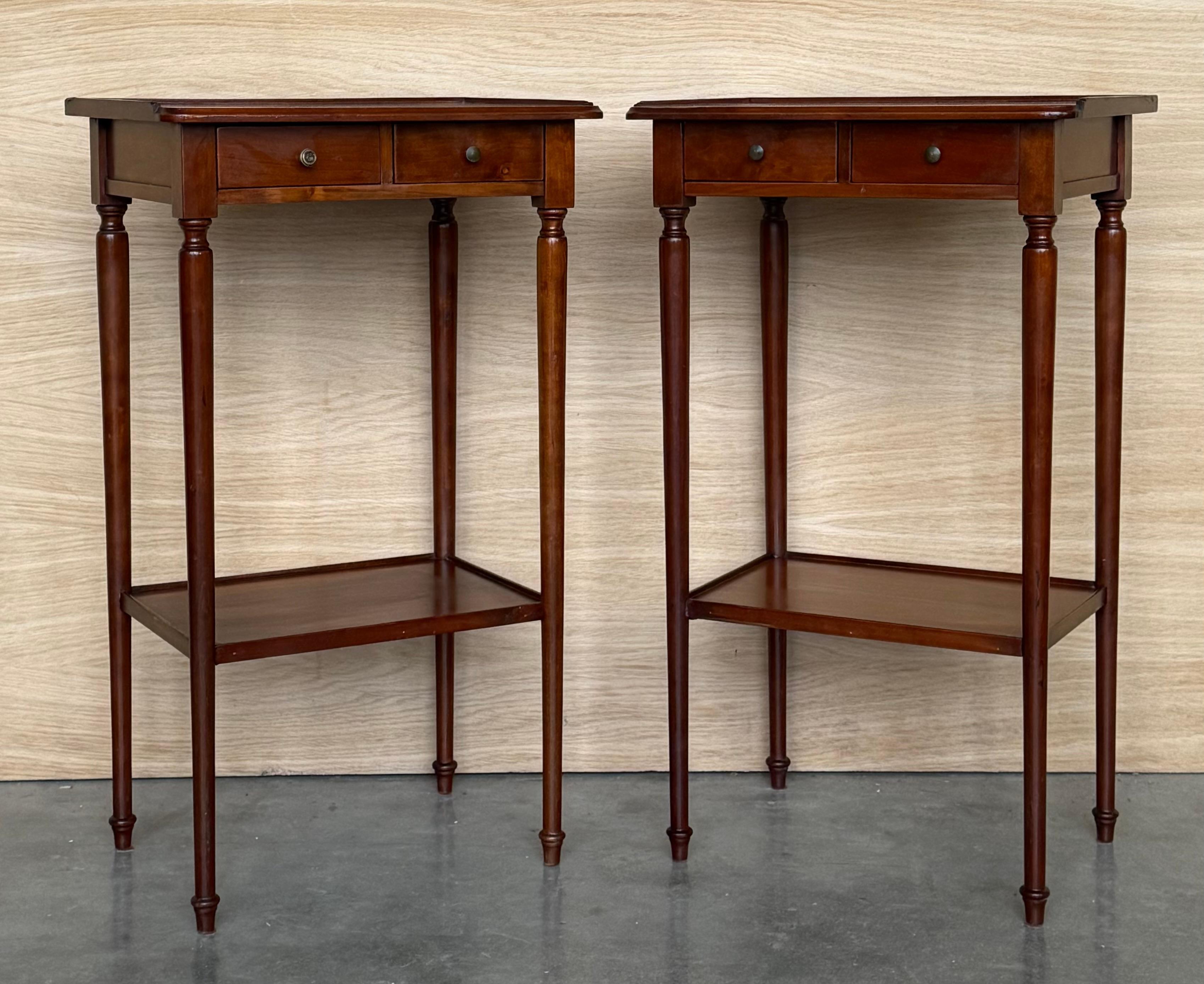 Bois 20th Pair of Side or Nightstands Tables with Two Small Drawers & Shelves en vente
