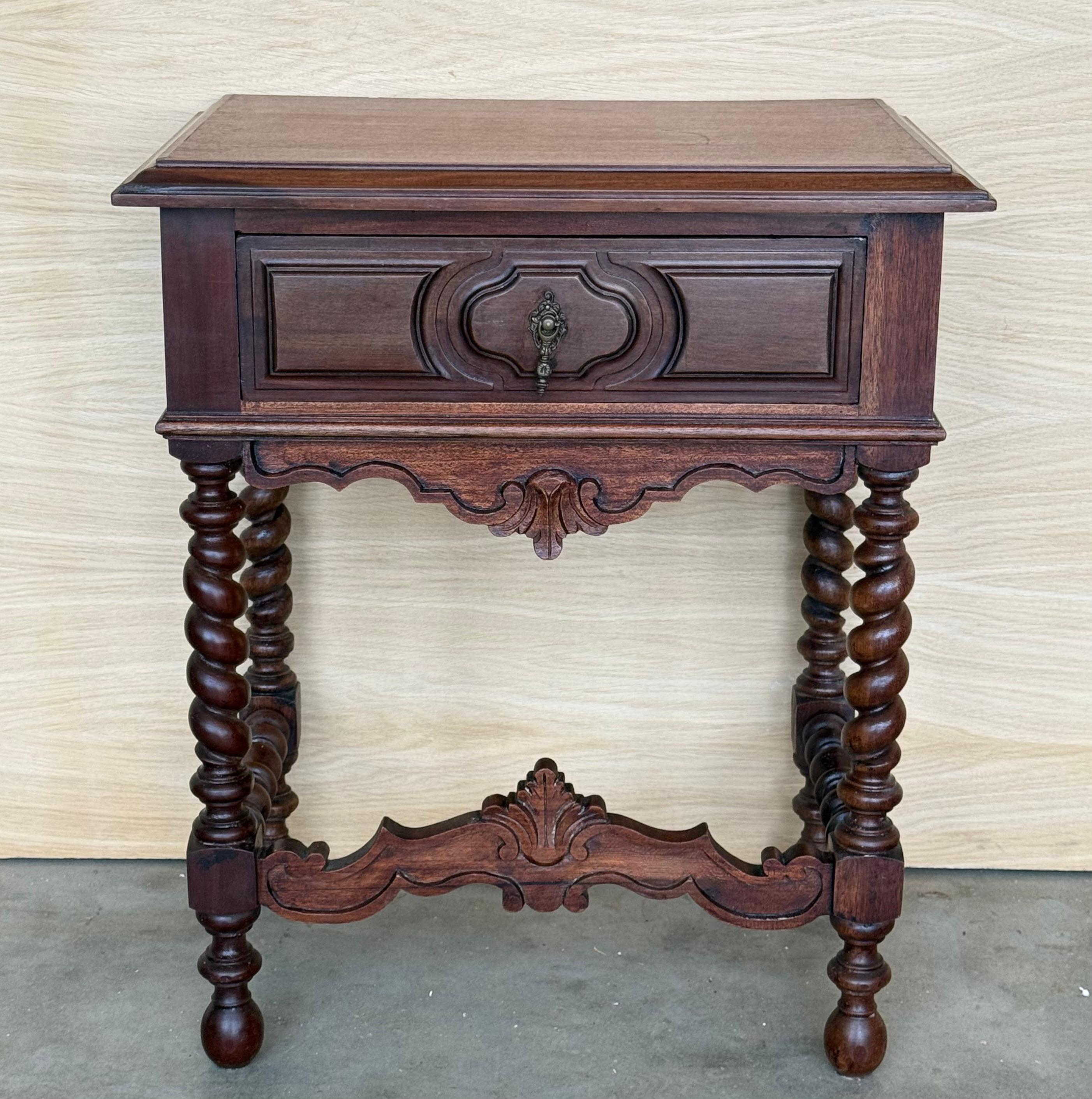 20th Pair of Spanish Carved Nightstands with Drawer and low crest In Good Condition For Sale In Miami, FL