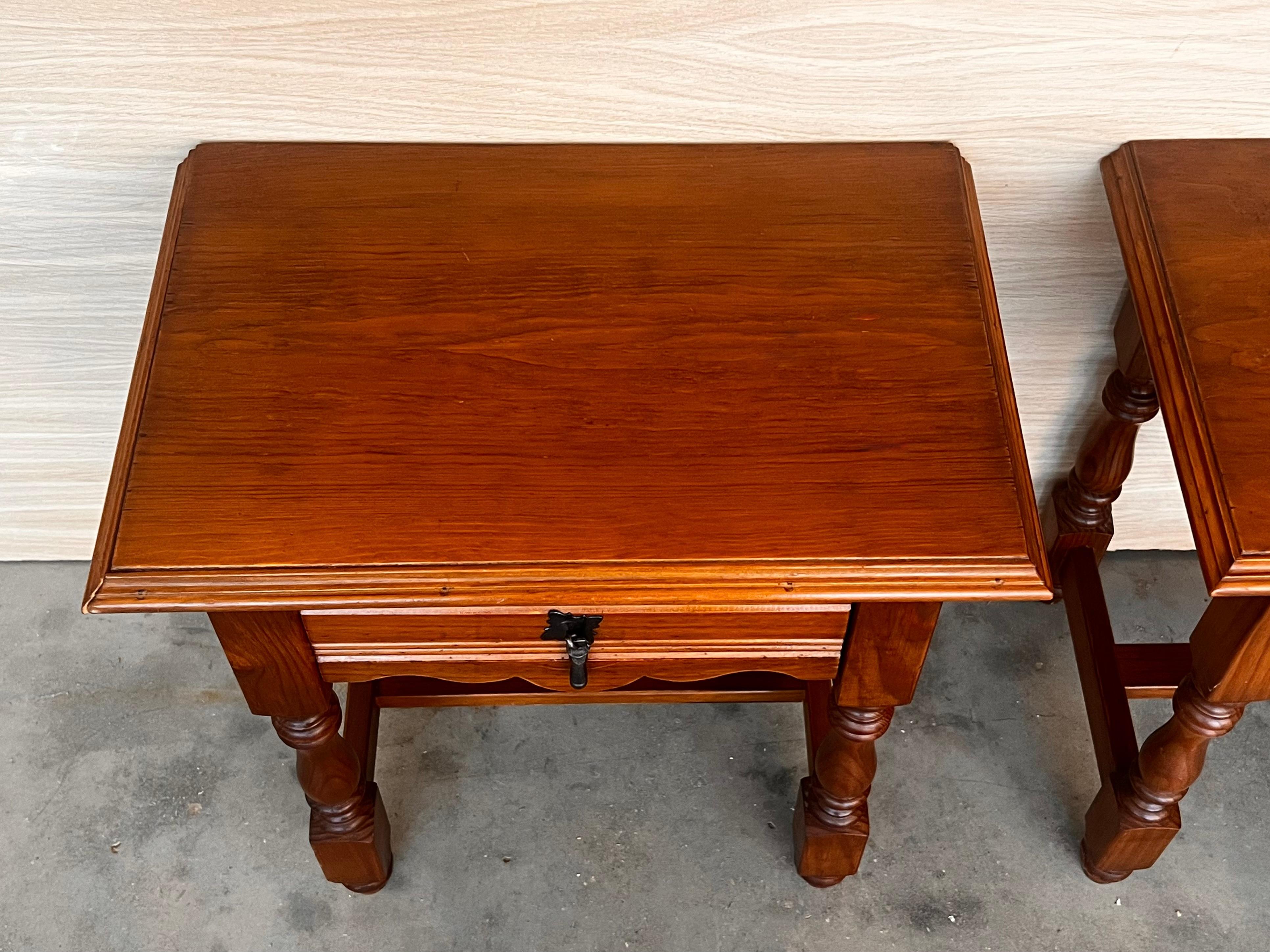 20th Pair of Spanish Nightstands with Carved Drawer  For Sale 4