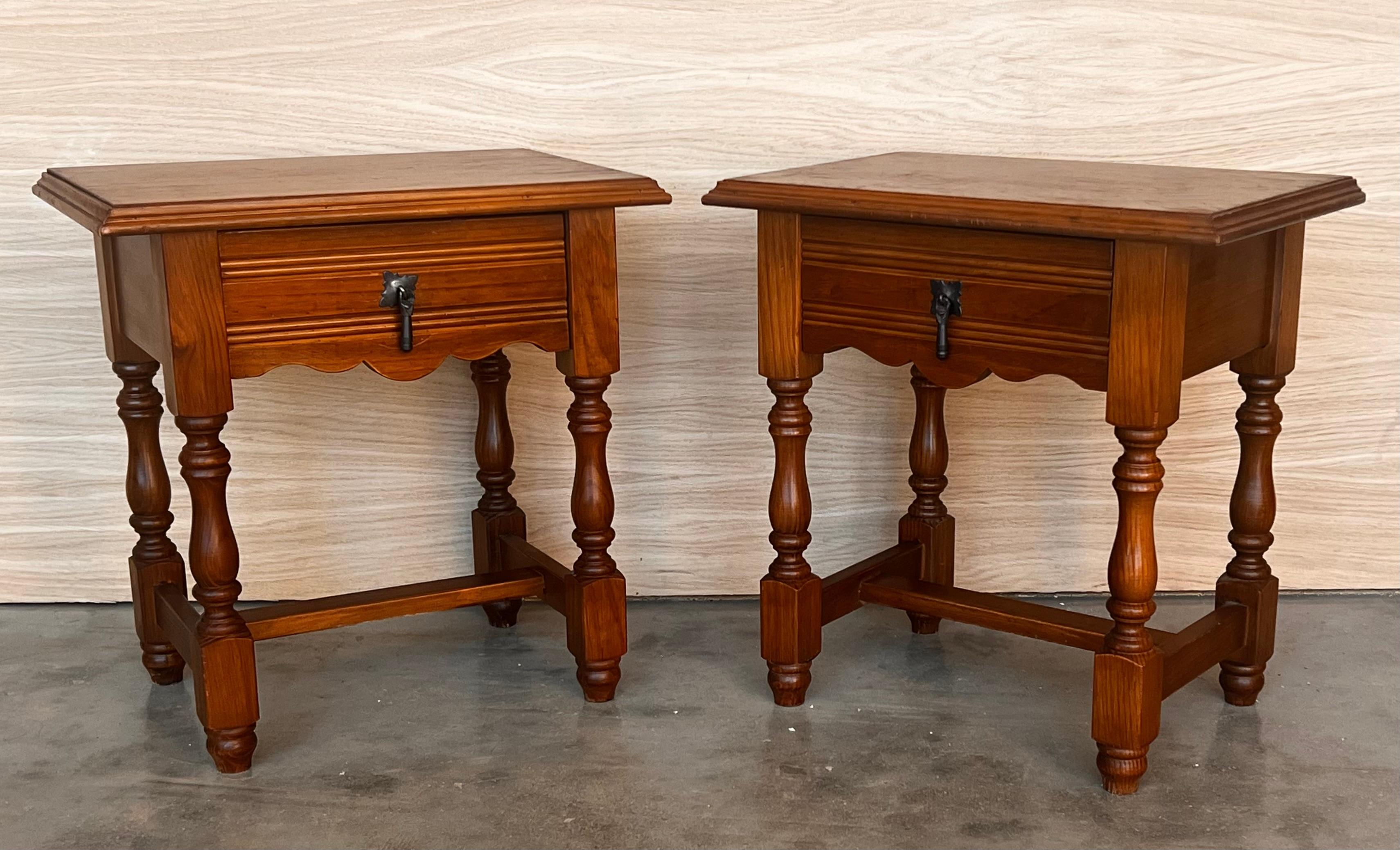 Walnut 20th Pair of Spanish Nightstands with Carved Drawer  For Sale