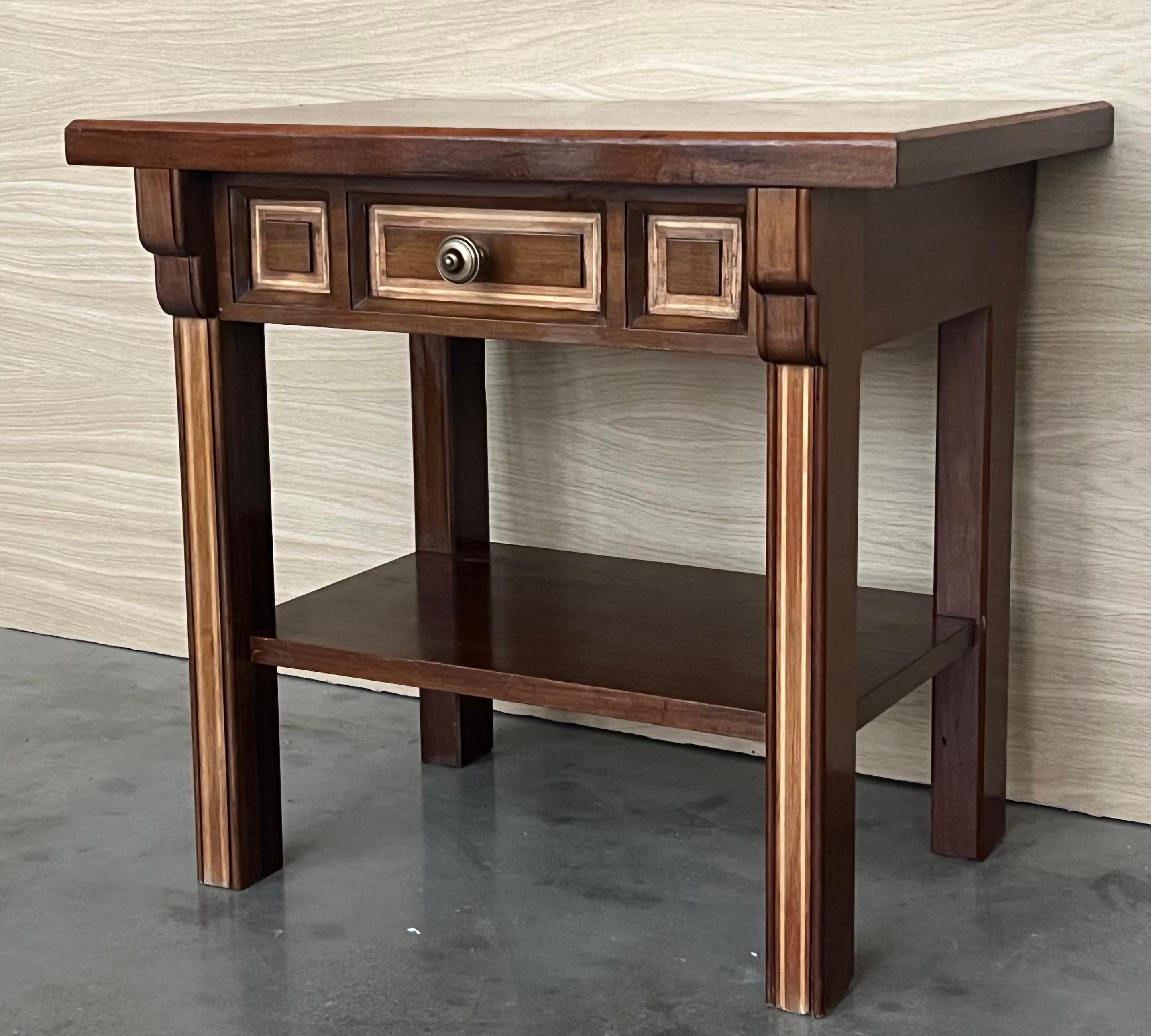 20th Pair of Spanish Nightstands with Drawer and Low shelve In Good Condition For Sale In Miami, FL