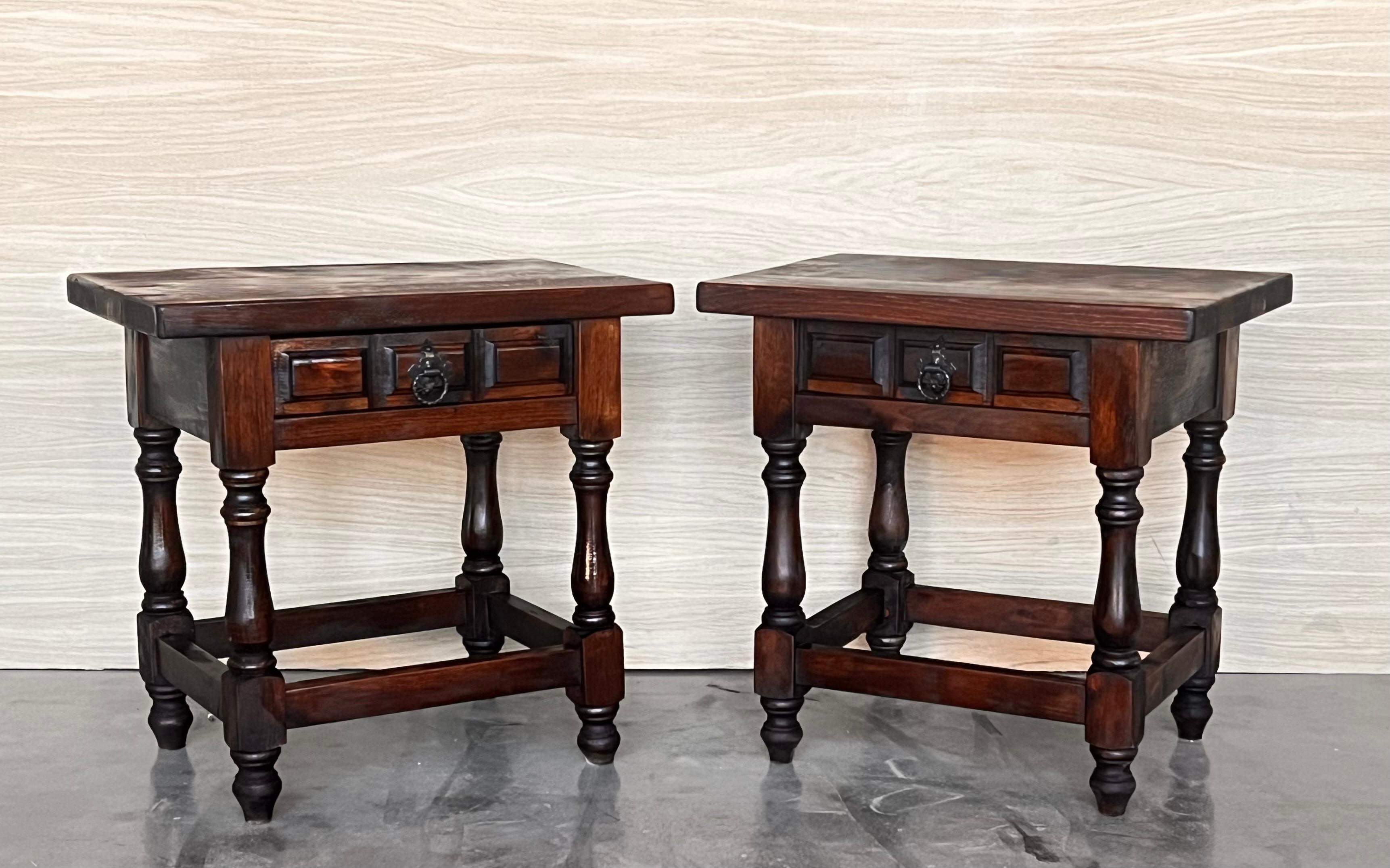 20th Century 20th Pair of Spanish Nightstands with Drawer For Sale