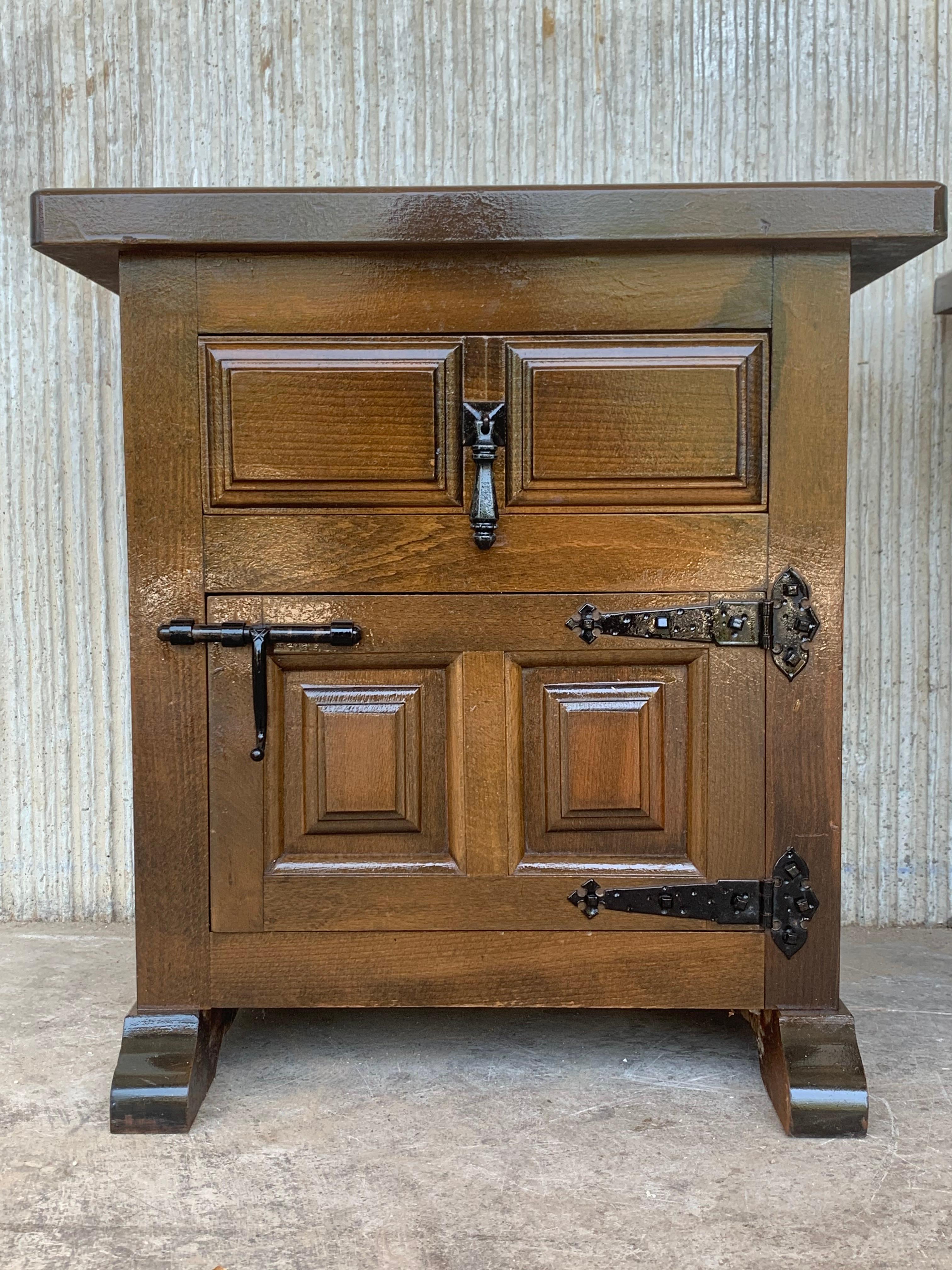 colonial nightstand