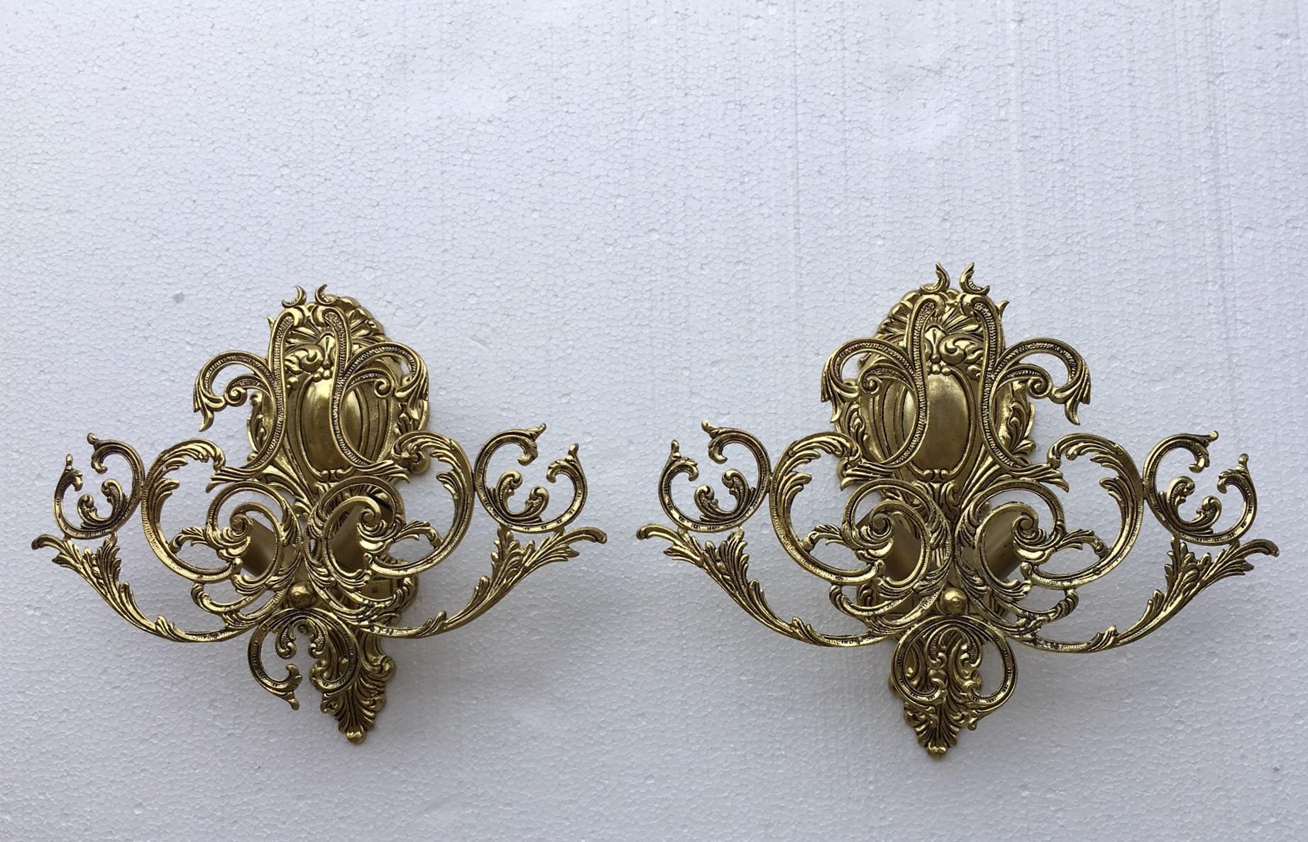 Italian 20th Century Pair of Two Lights Baroque Bronze Sconces with Bronze Lampshades For Sale